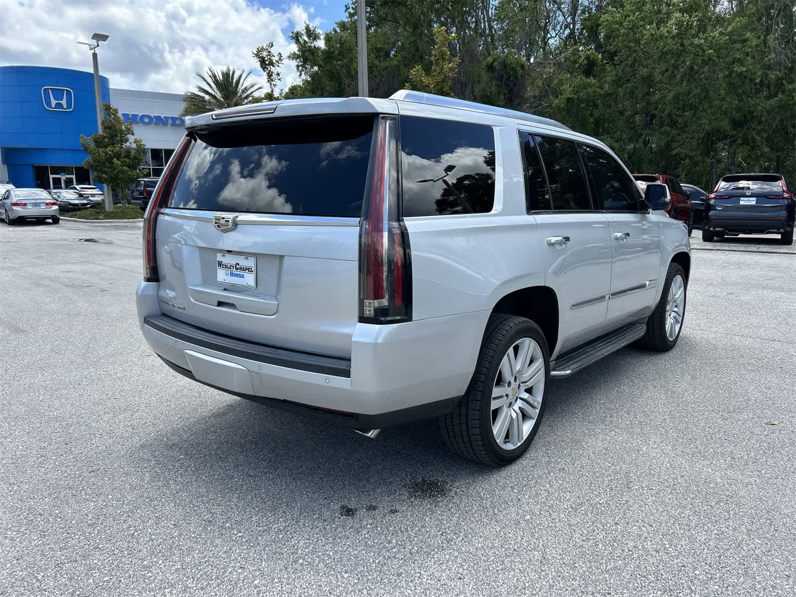 Thumbnail: 2015 Cadillac Escalade - 6
