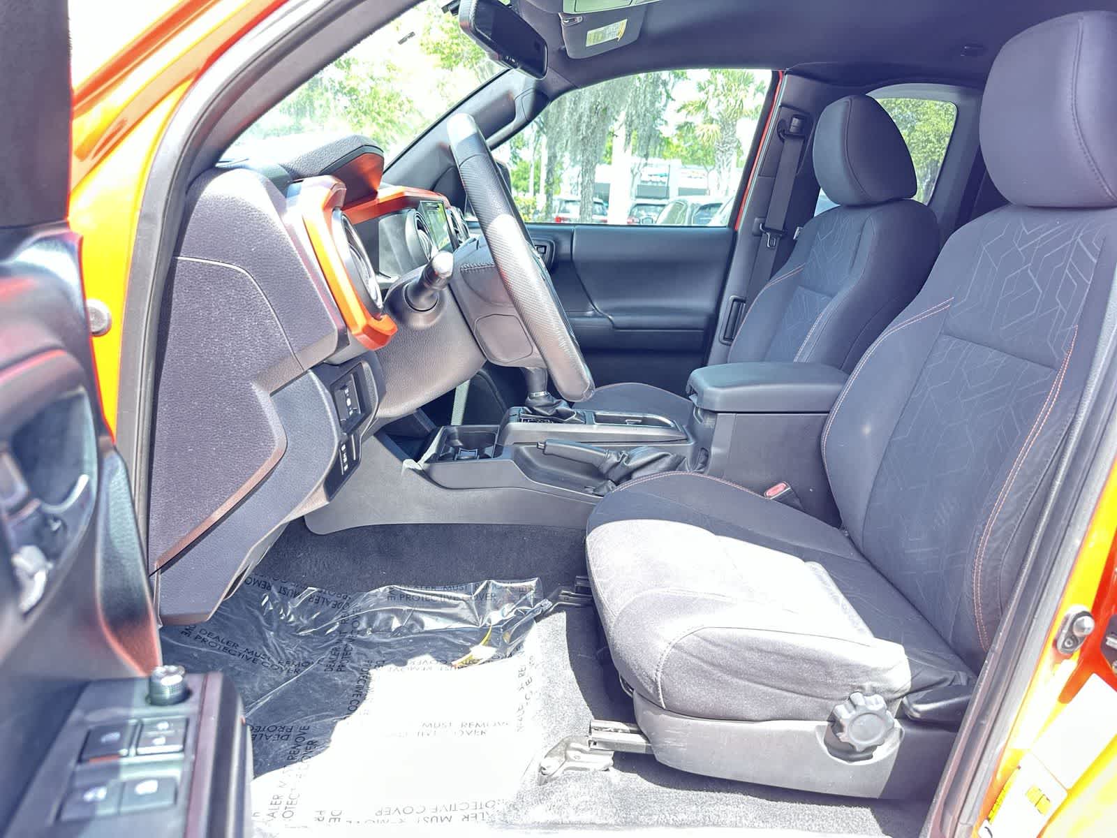 Thumbnail: 2016 Toyota Tacoma - 13