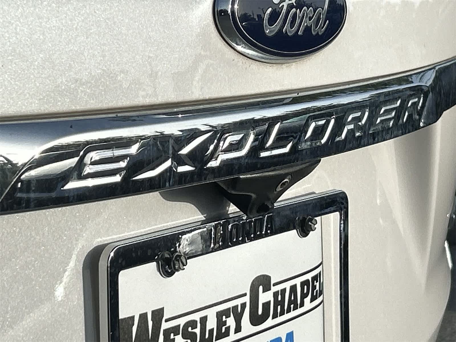 2017 Ford Explorer XLT 10