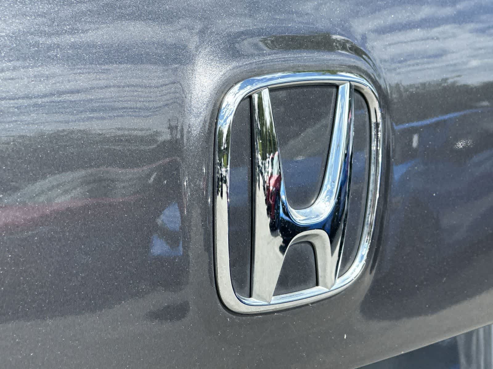 Thumbnail: 2017 Honda Pilot - 10