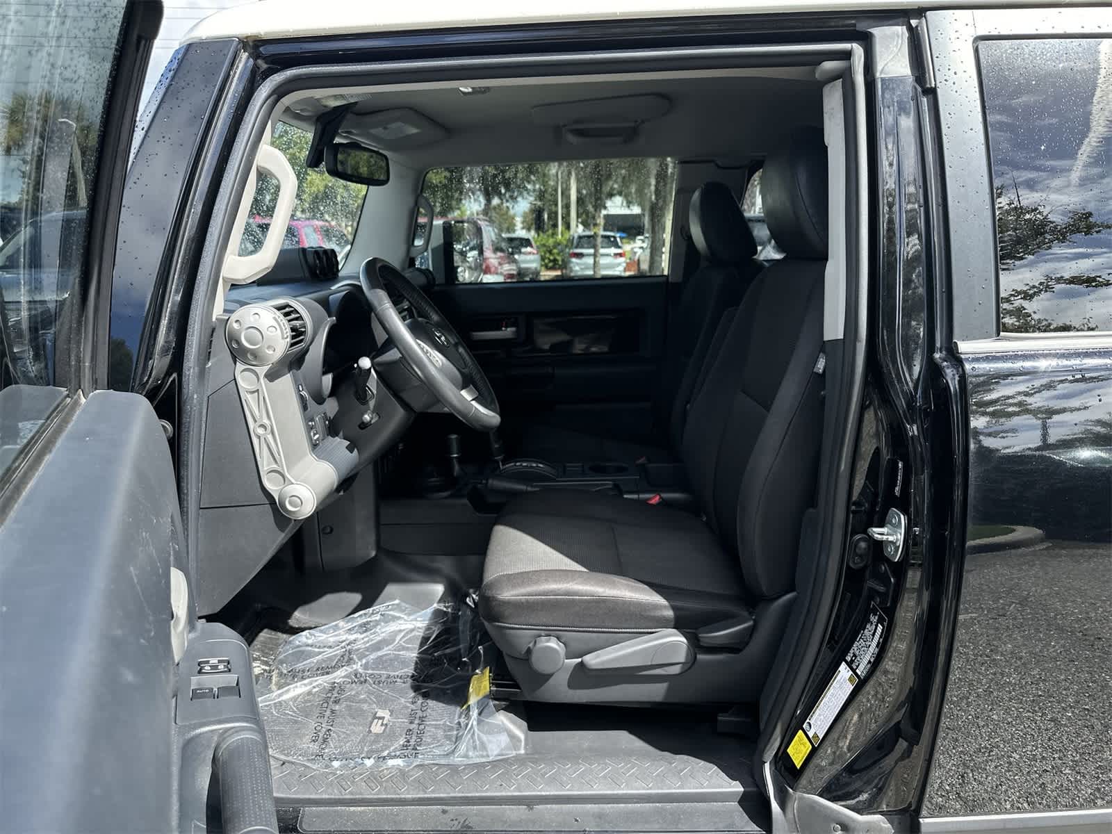 Thumbnail: 2014 Toyota FJ Cruiser - 2