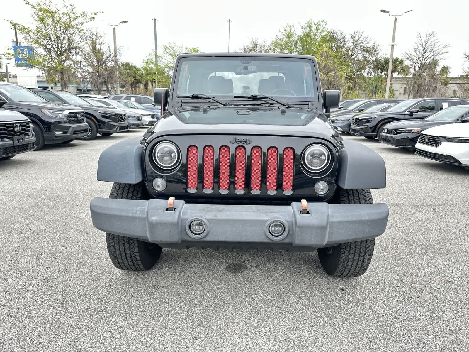 Thumbnail: 2016 Jeep Wrangler - 9