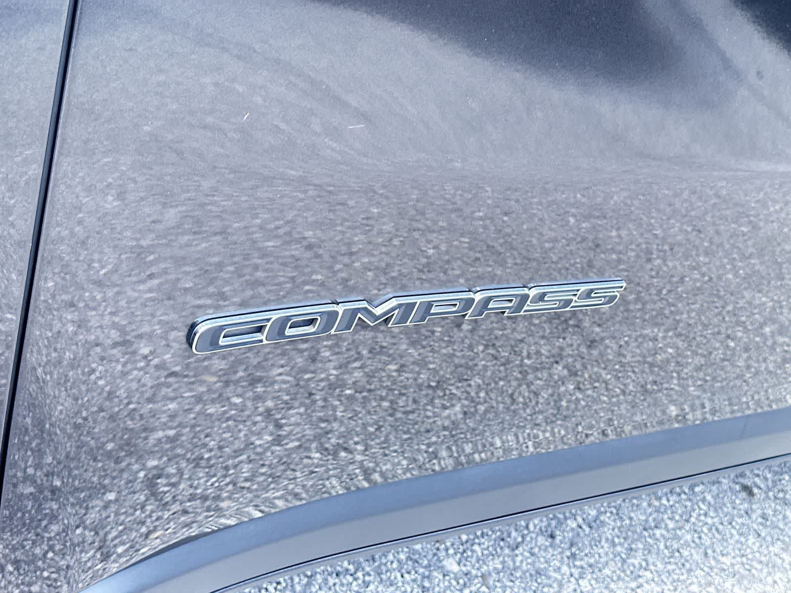 Thumbnail: 2018 Jeep Compass - 11