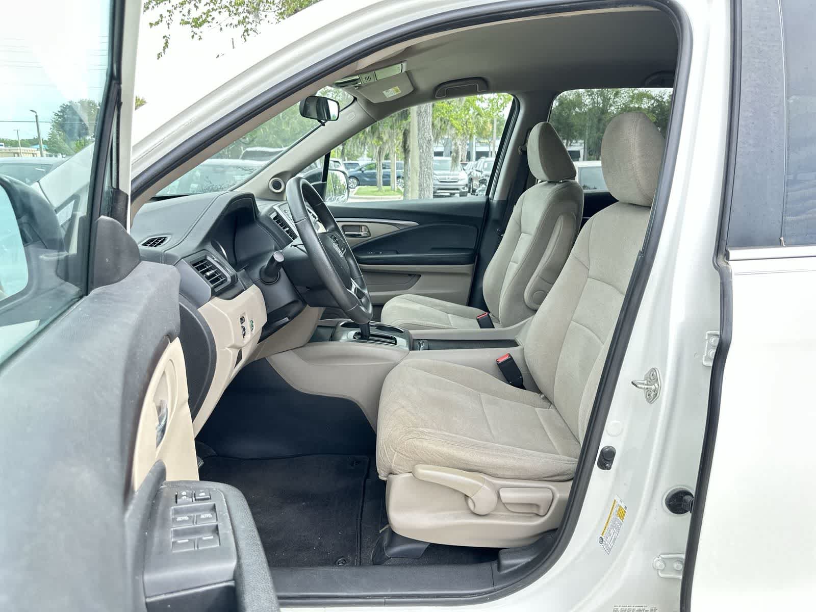Thumbnail: 2019 Honda Pilot - 2