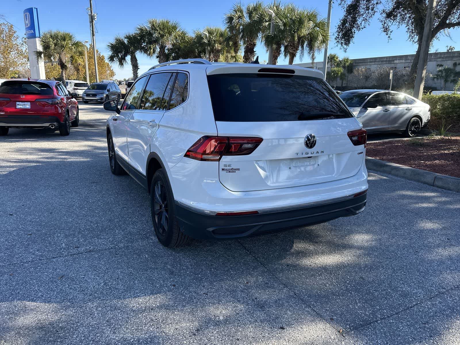 Thumbnail: 2024 Volkswagen Tiguan - 4