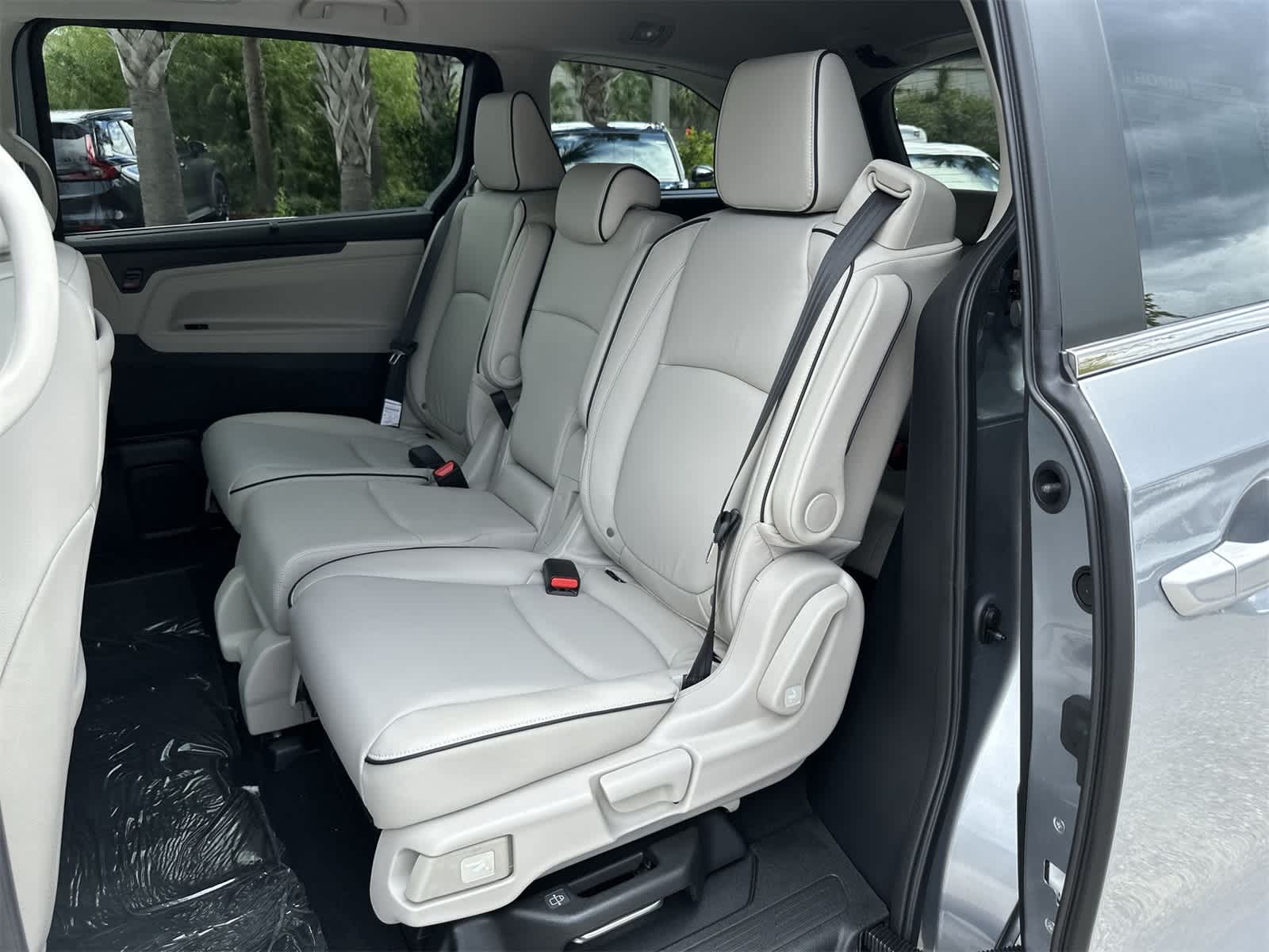 Thumbnail: 2026 Honda Odyssey - 15