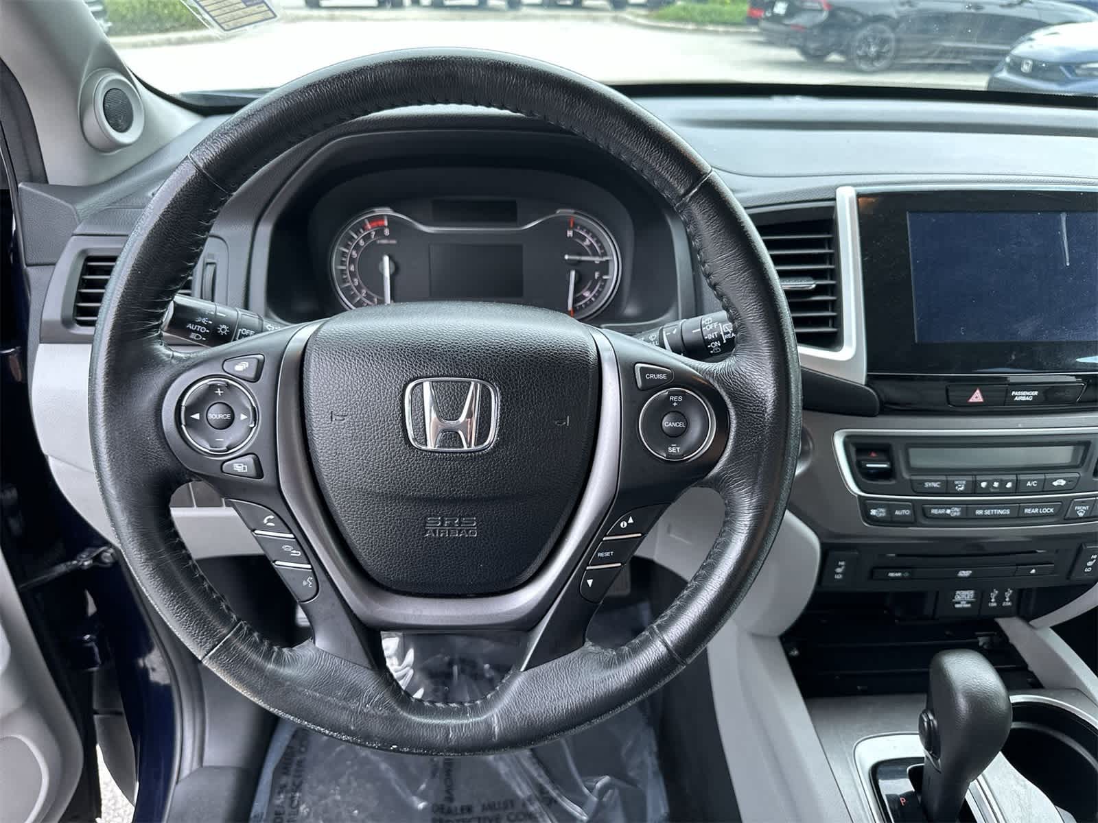 Thumbnail: 2016 Honda Pilot - 18