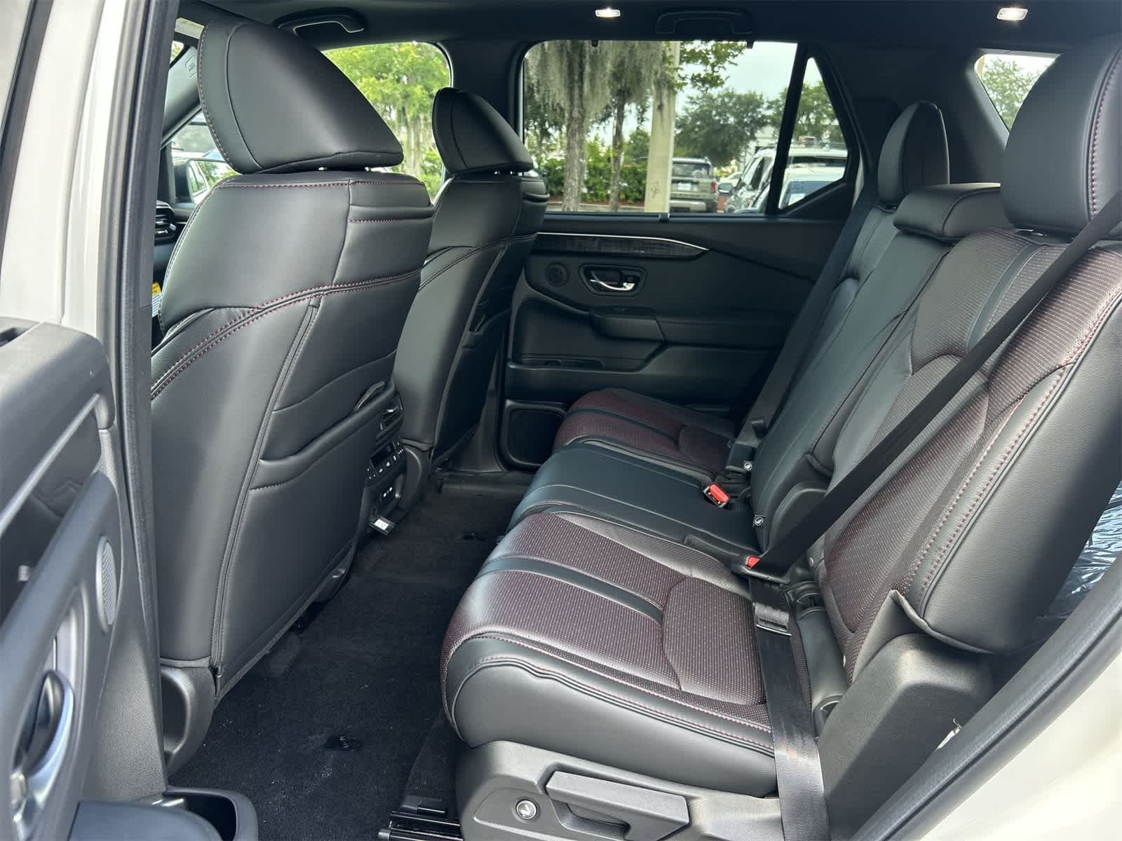Thumbnail: 2025 Honda Pilot - 15