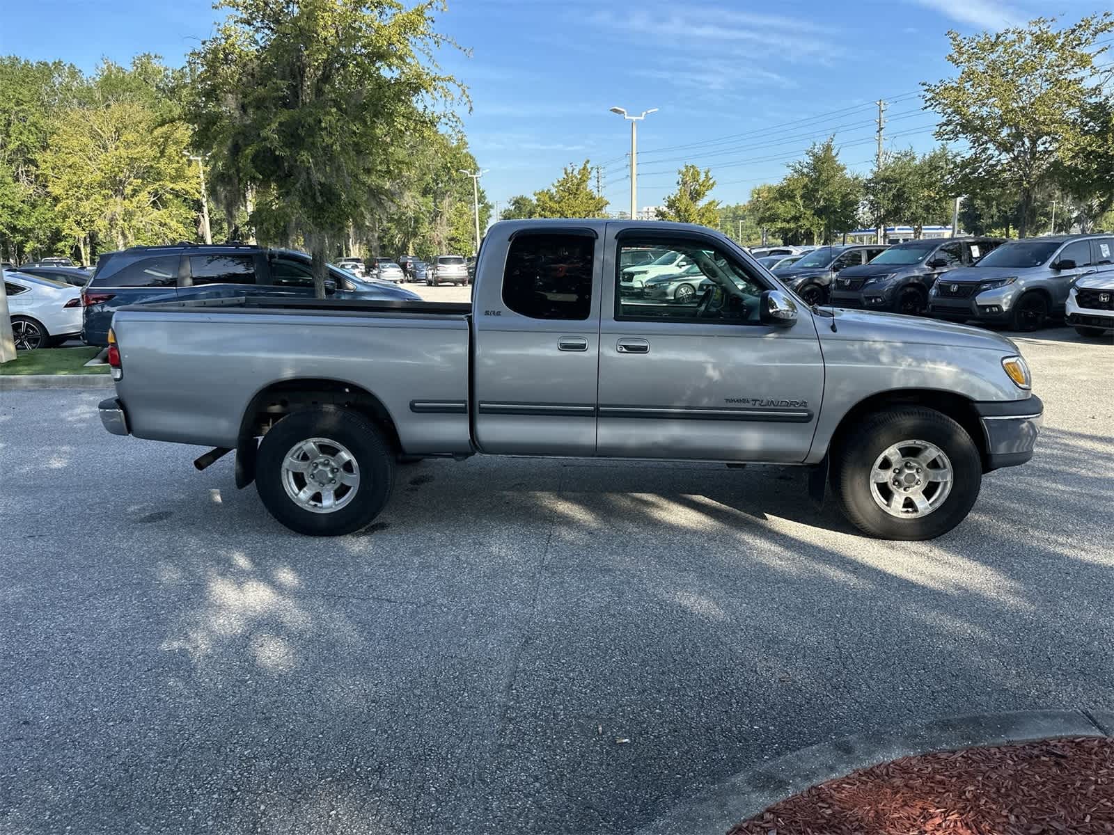Thumbnail: 2001 Toyota Tundra - 7