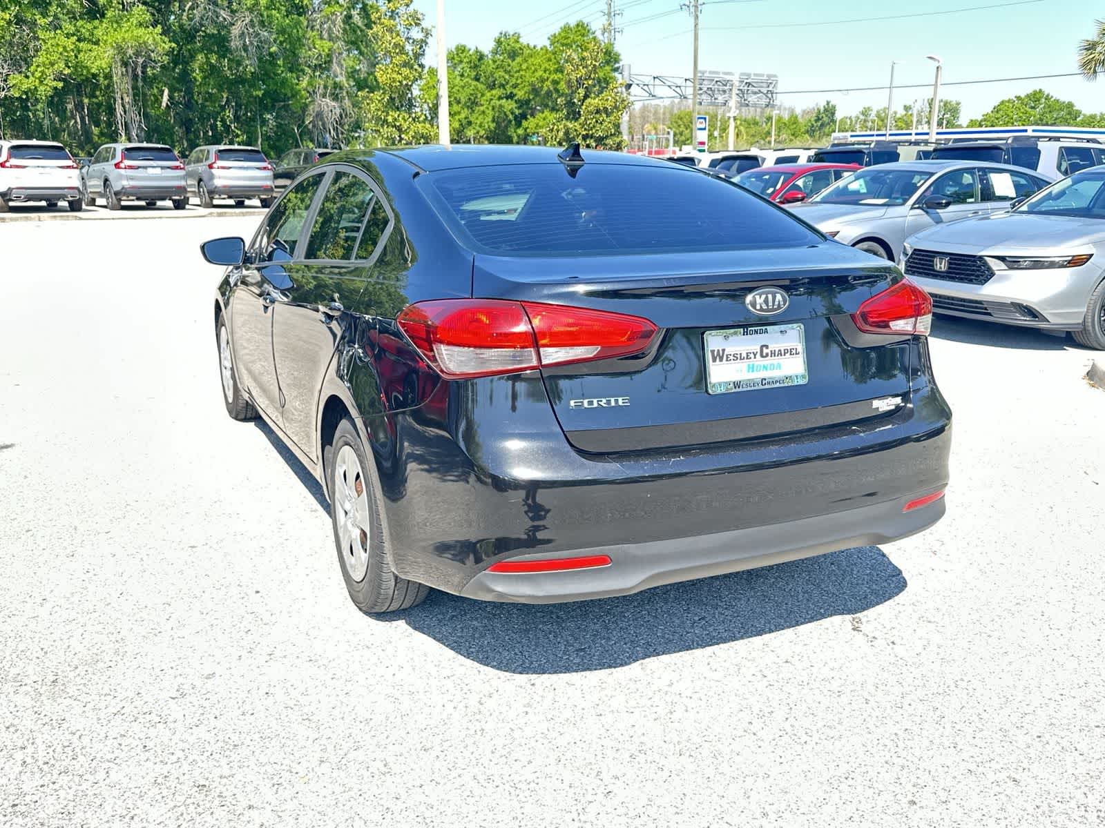 Thumbnail: 2017 Kia Forte - 4