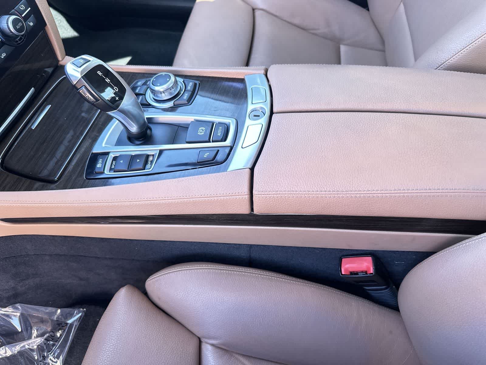Thumbnail: 2011 BMW 7 Series - 19