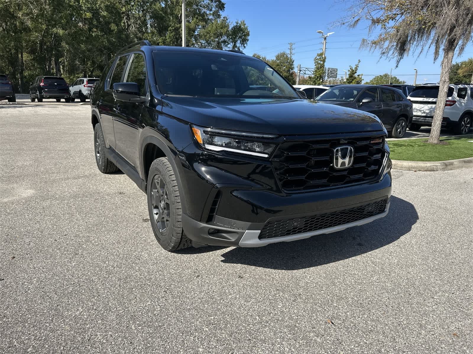 Thumbnail: 2025 Honda Pilot - 8