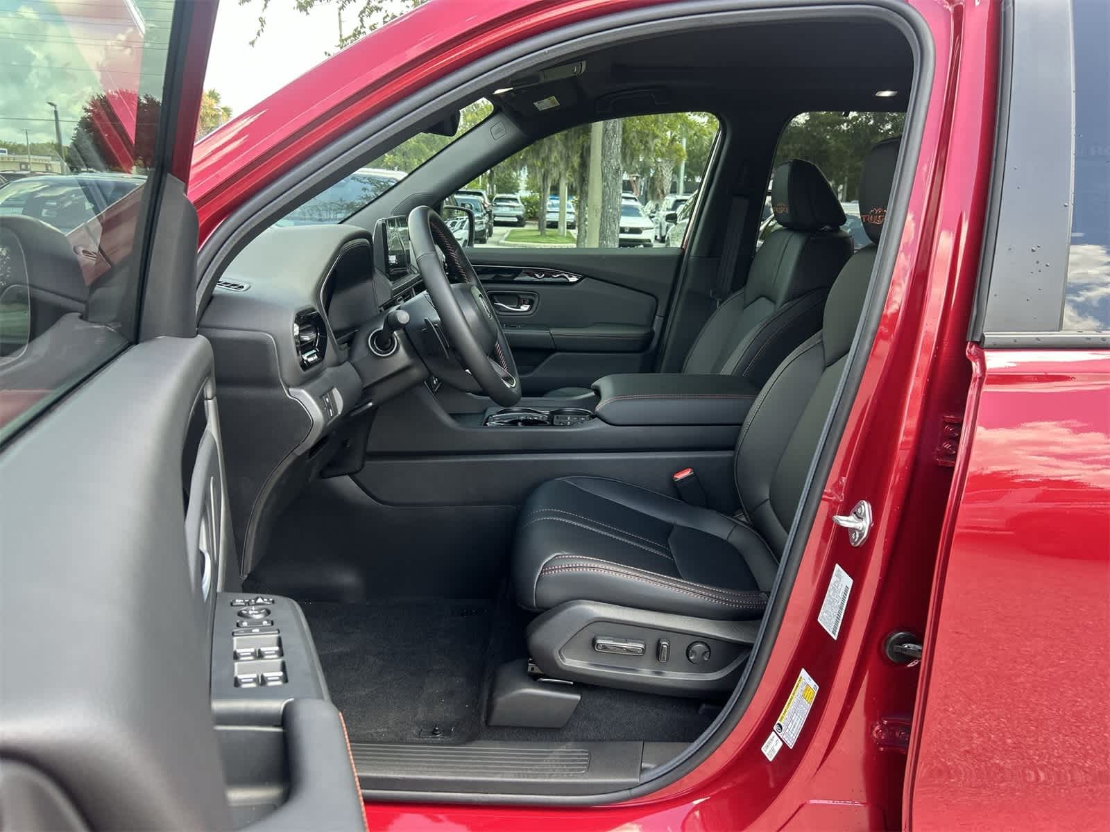 Thumbnail: 2025 Honda Pilot - 2