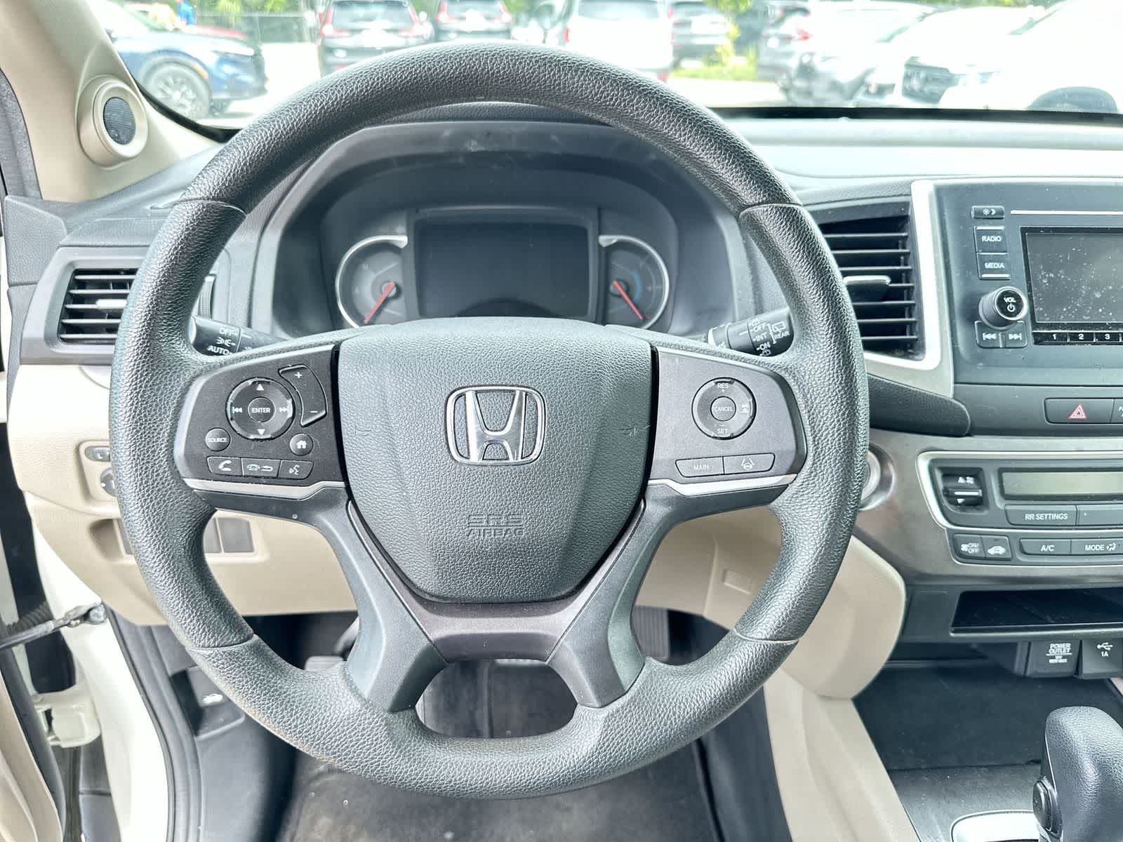 Thumbnail: 2019 Honda Pilot - 17