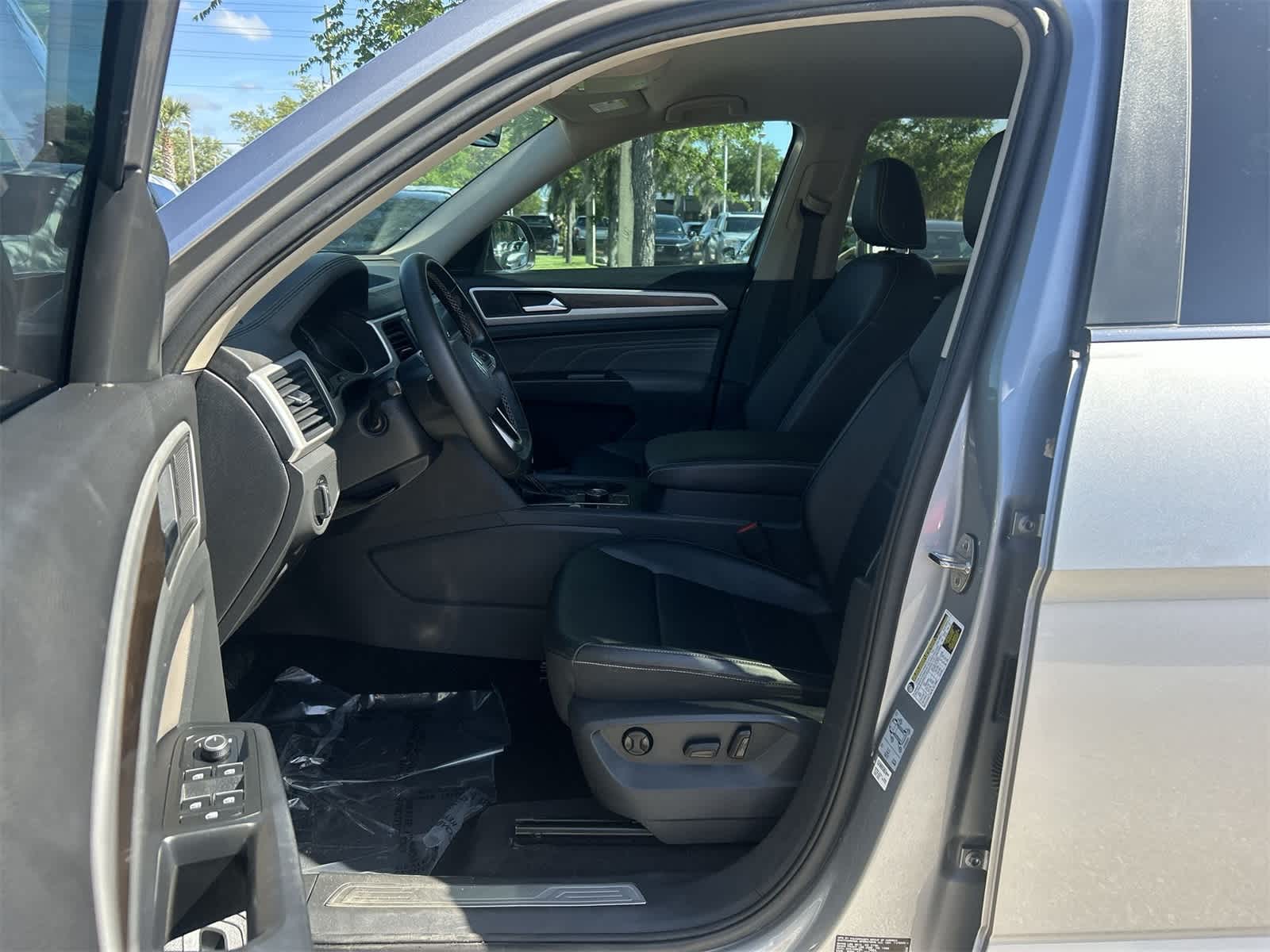 2021 Volkswagen Atlas SE 2