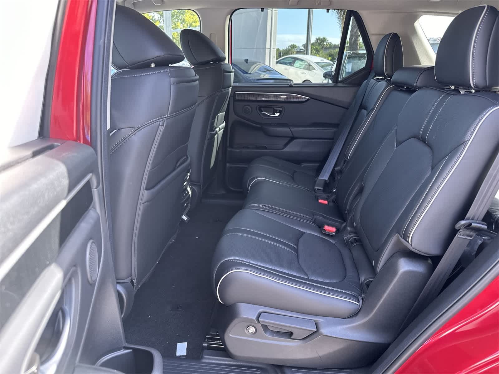 Thumbnail: 2025 Honda Pilot - 15