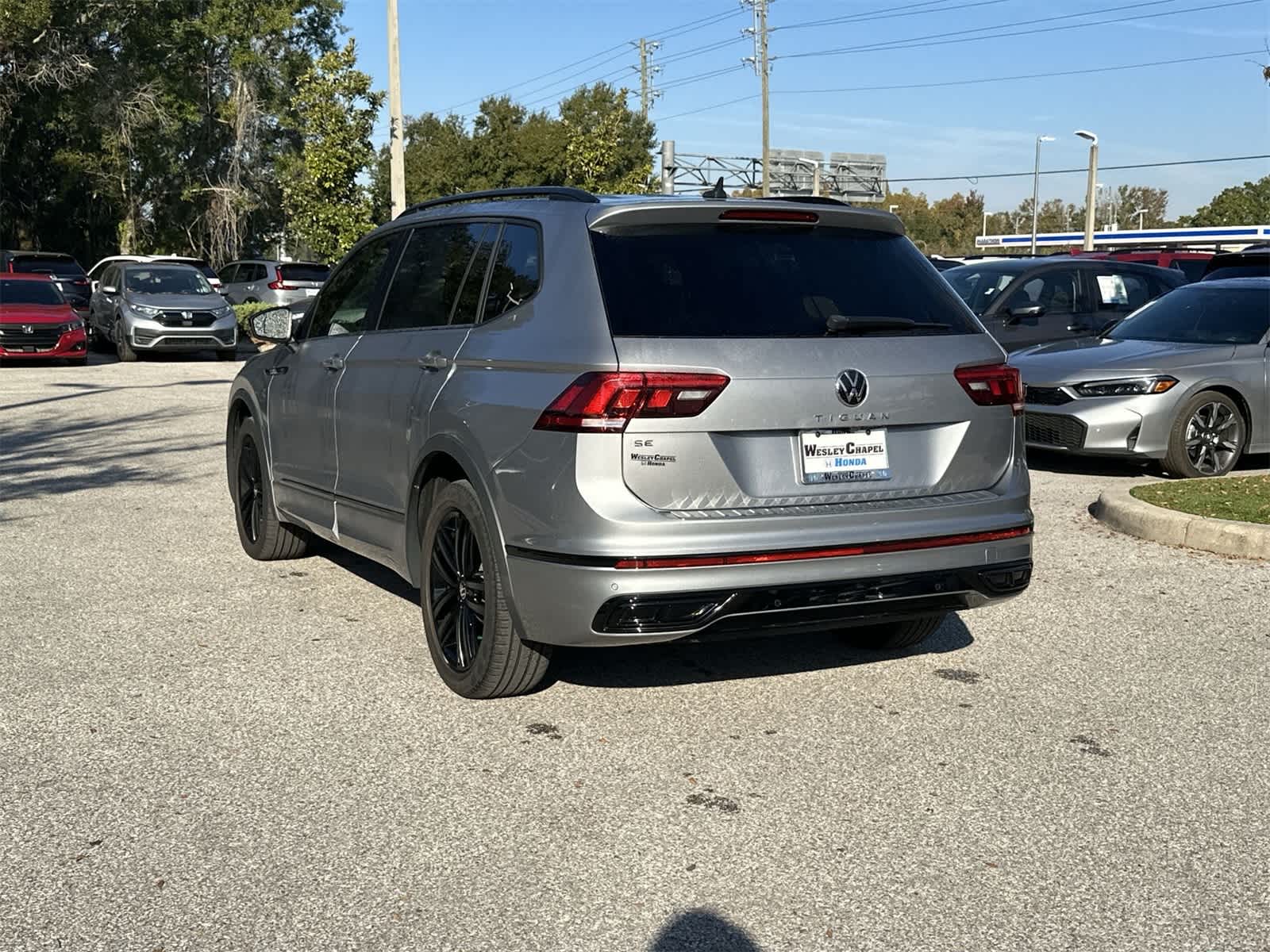 Thumbnail: 2022 Volkswagen Tiguan - 4