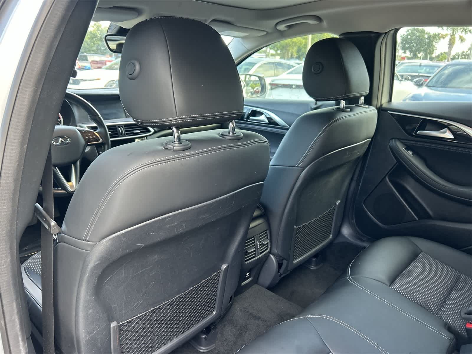 Thumbnail: 2019 INFINITI QX30 - 14