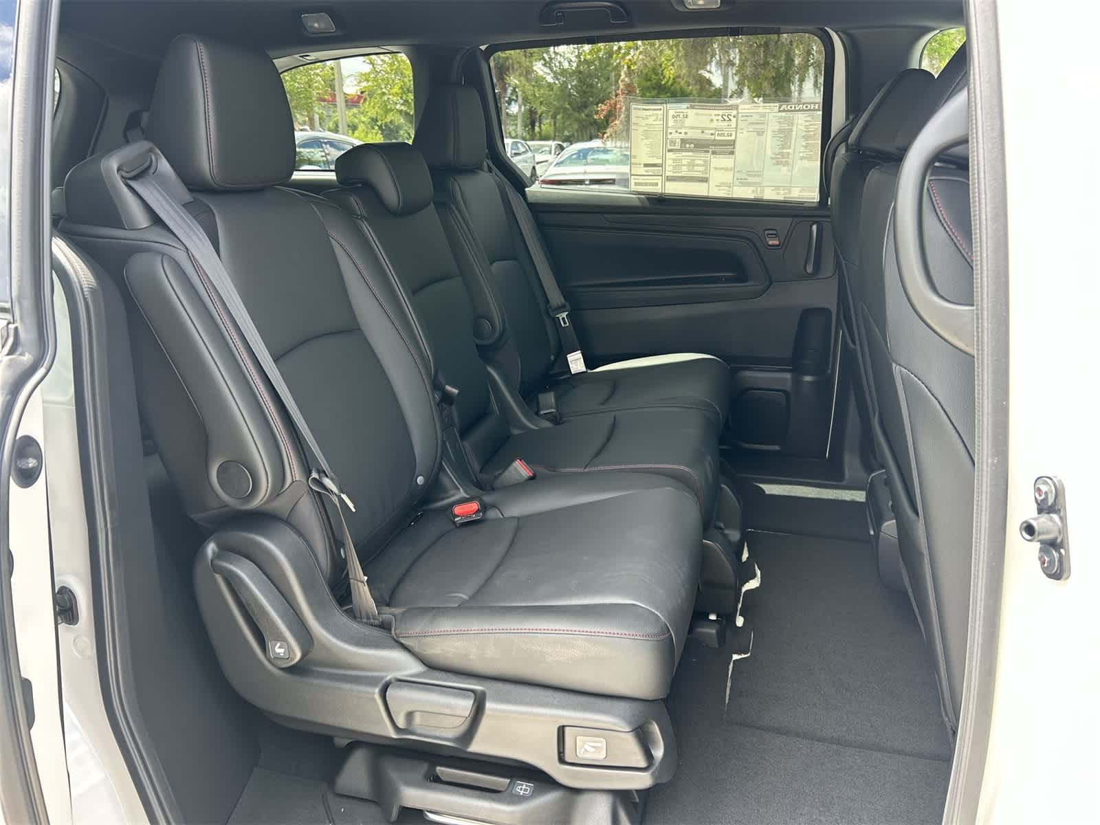 Thumbnail: 2026 Honda Odyssey - 16