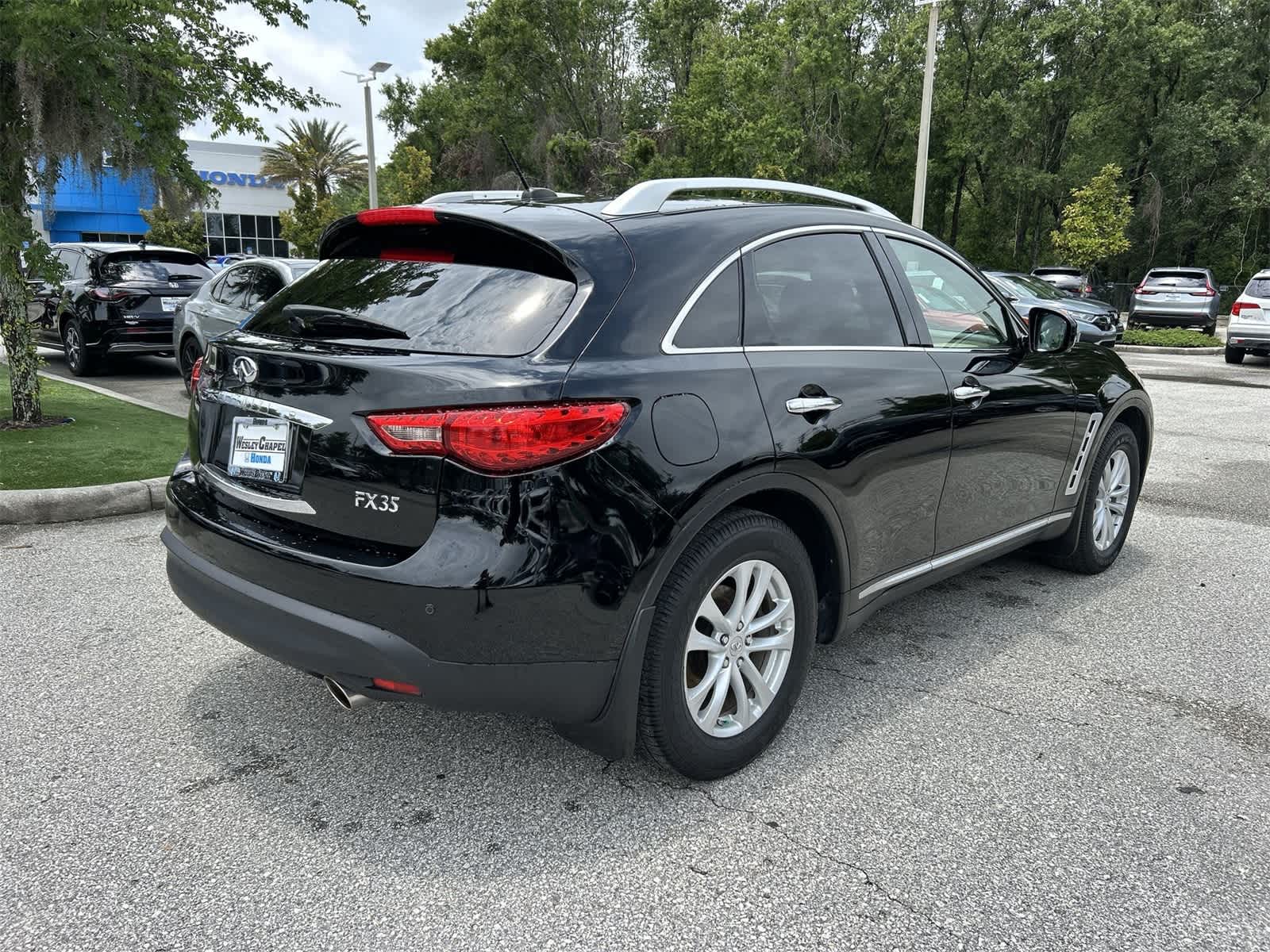Thumbnail: 2010 INFINITI FX35 - 6