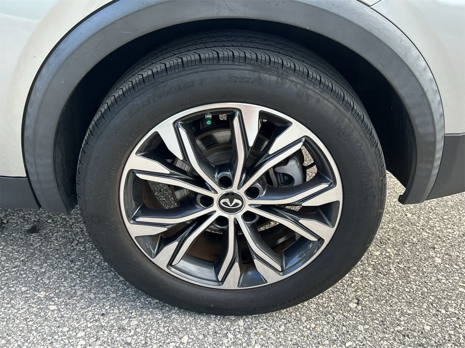 Thumbnail: 2019 INFINITI QX30 - 12