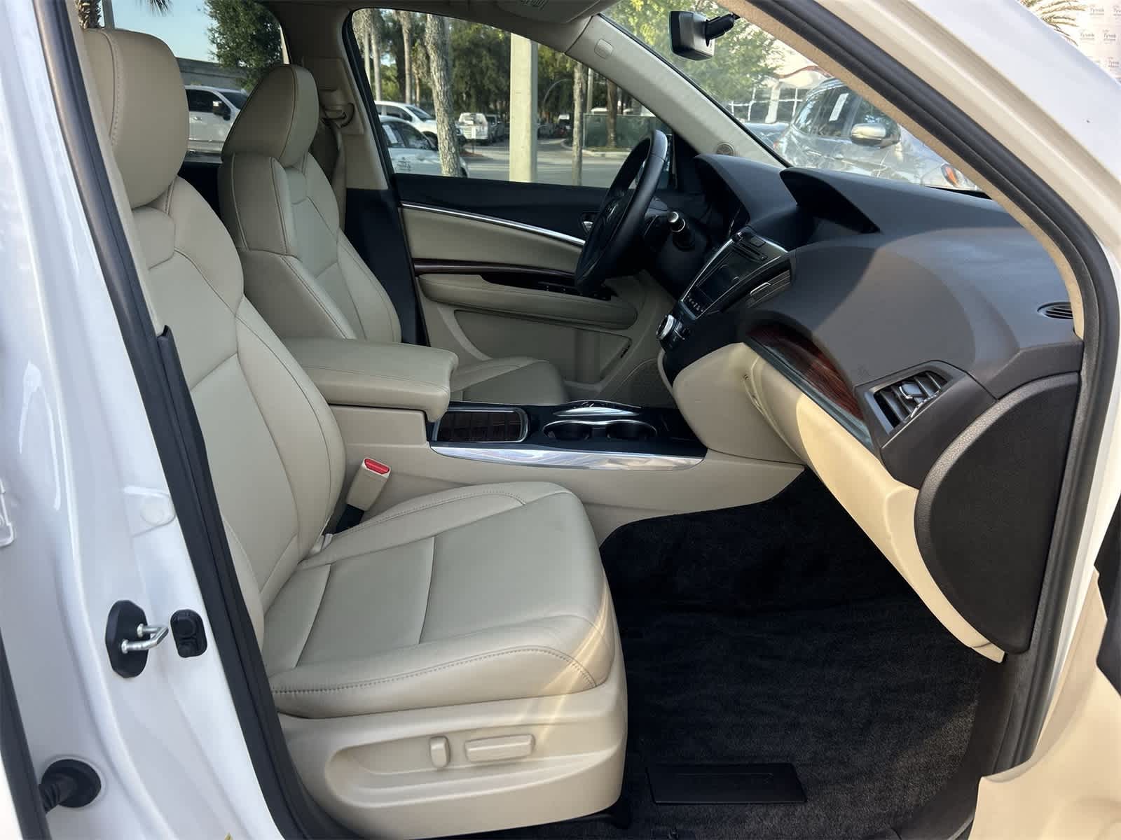 Thumbnail: 2016 Acura MDX - 17