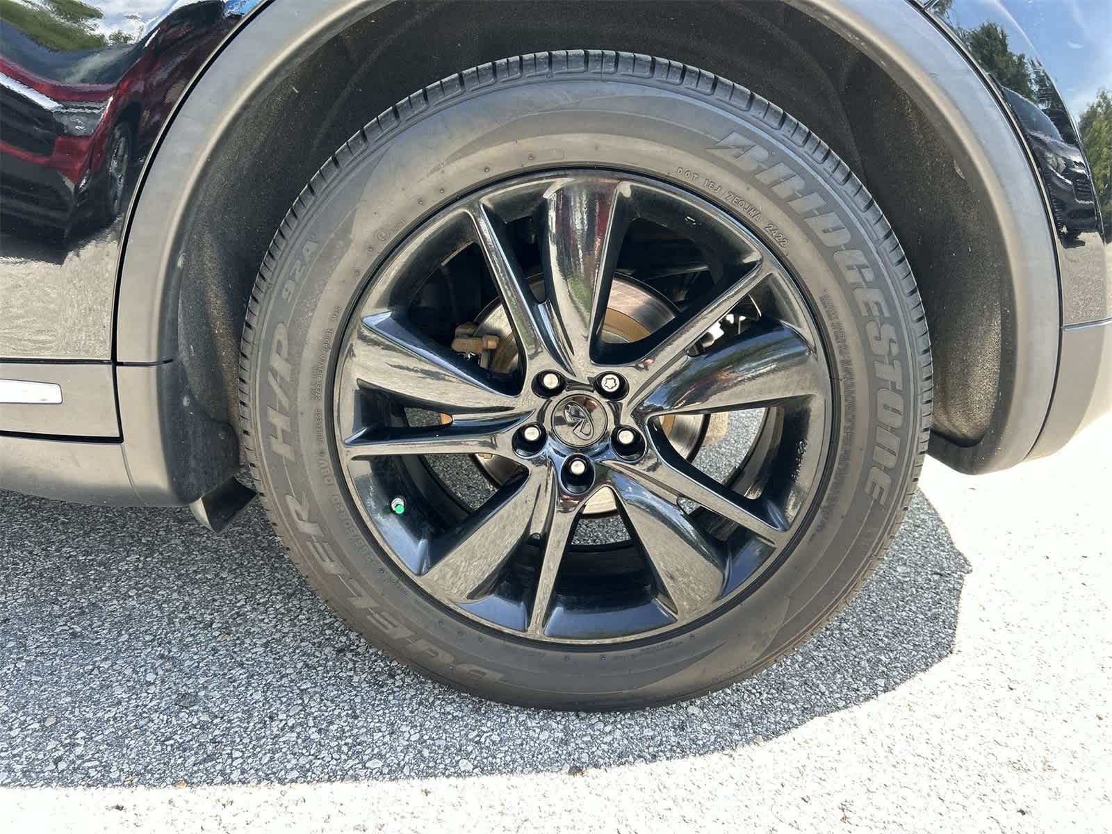 Thumbnail: 2016 INFINITI QX70 - 12