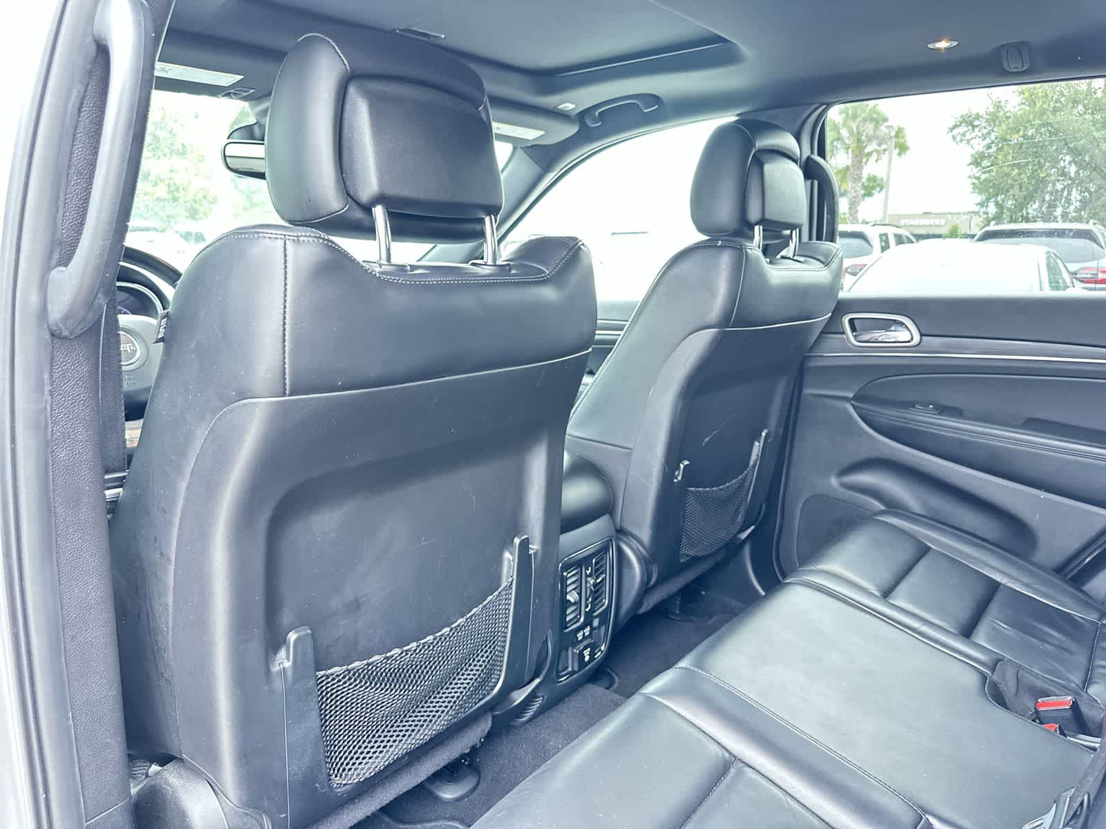 Thumbnail: 2020 Jeep Grand Cherokee - 14