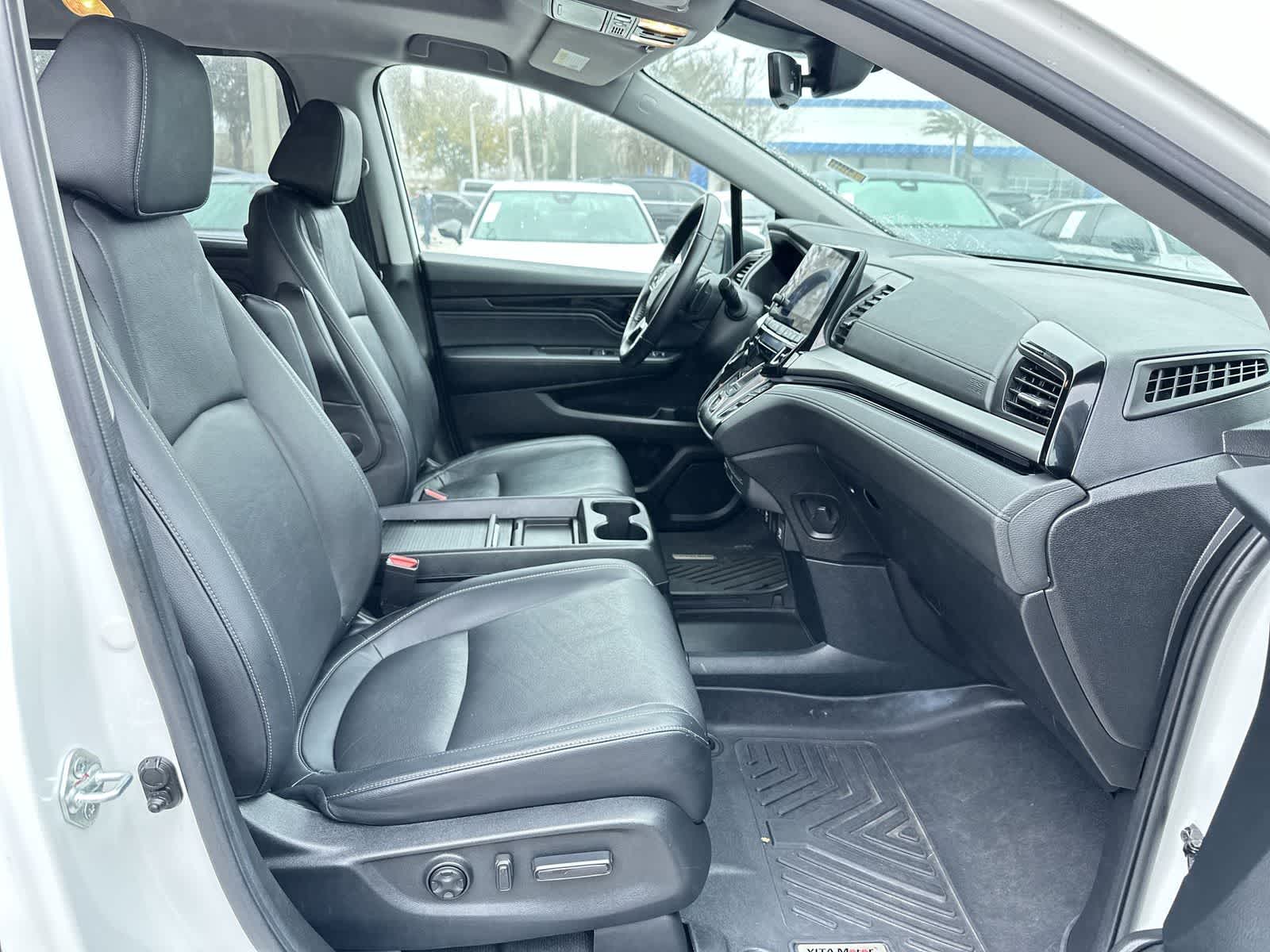 Thumbnail: 2023 Honda Odyssey - 17