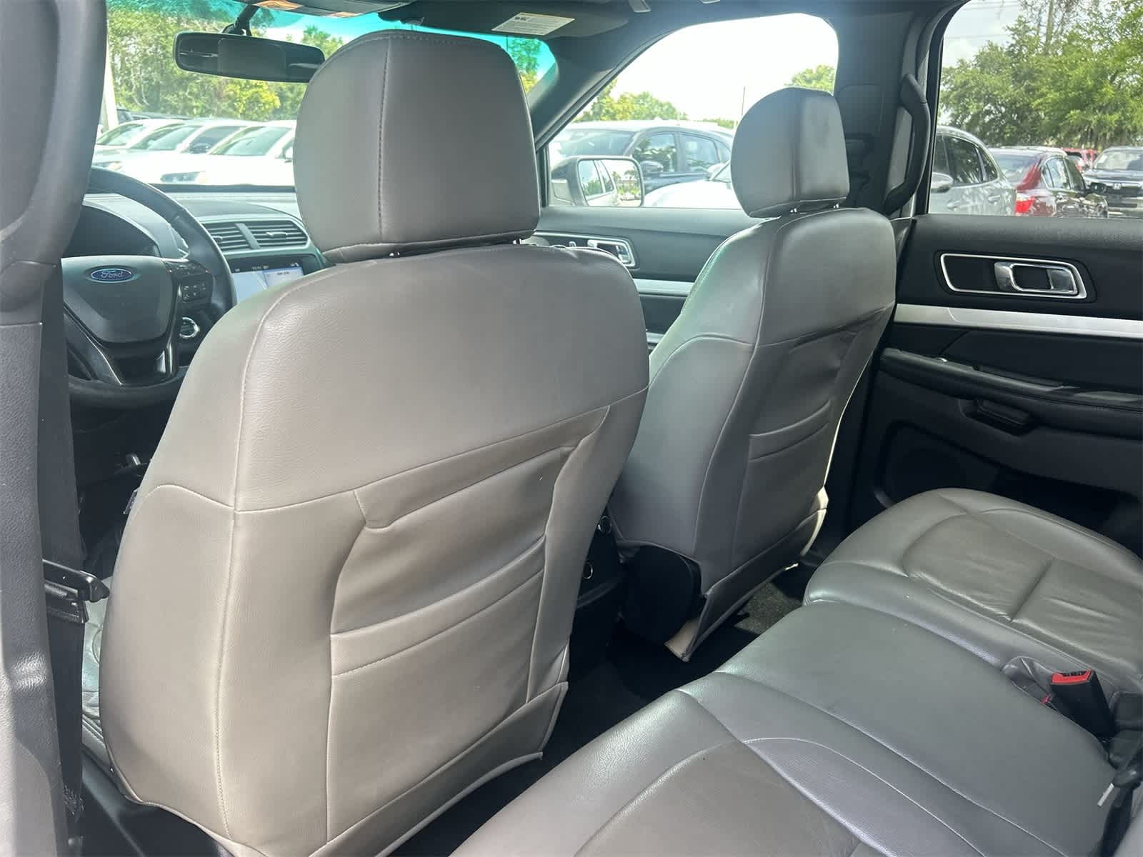 2017 Ford Explorer XLT 14