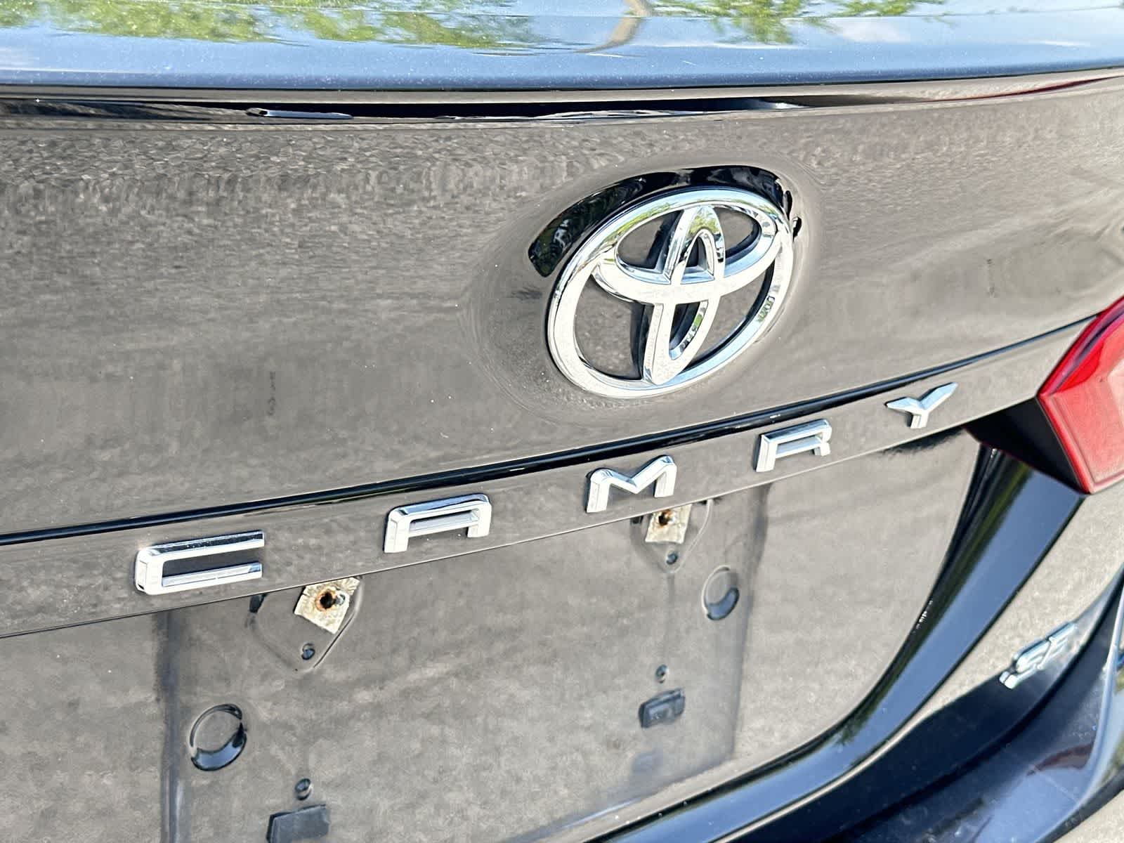 Thumbnail: 2019 Toyota Camry - 11