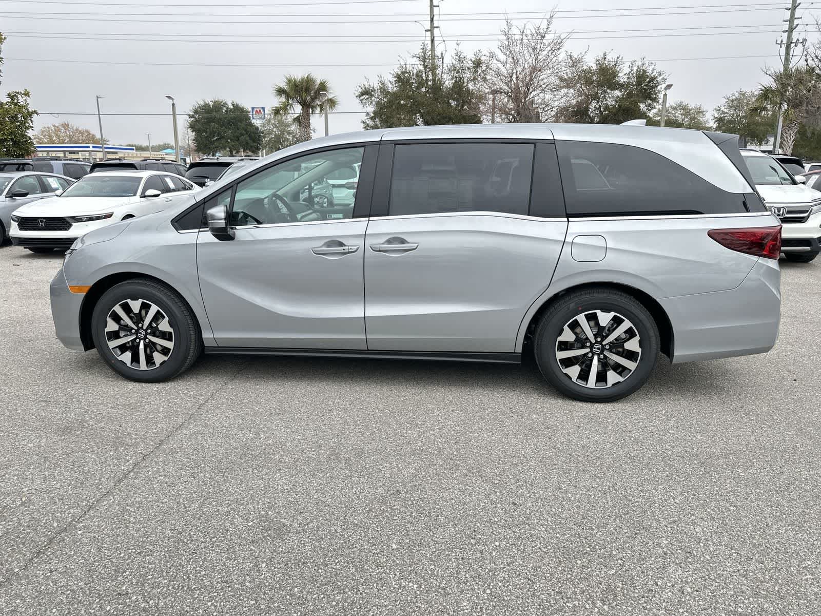 Thumbnail: 2026 Honda Odyssey - 3