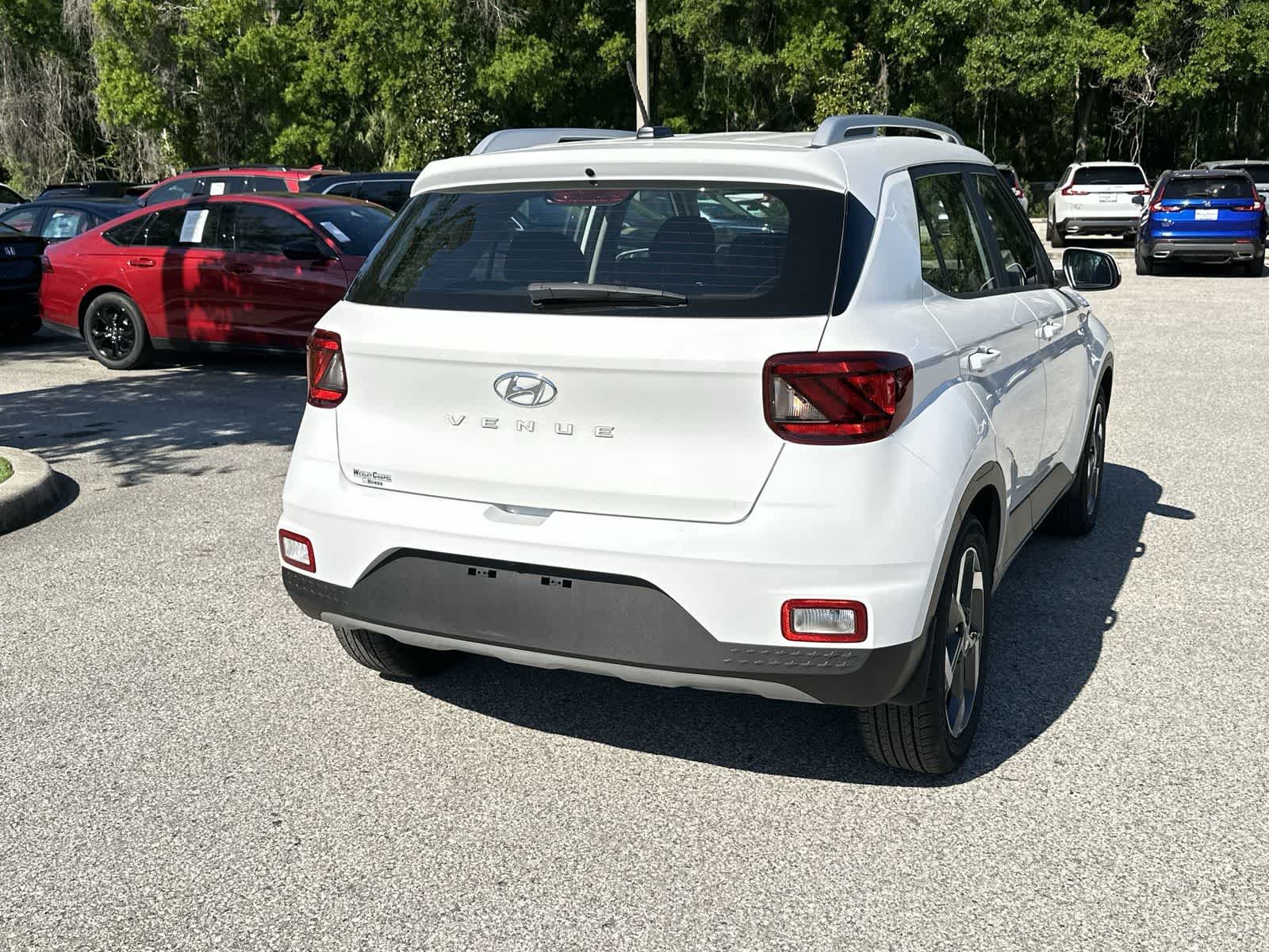 Thumbnail: 2023 Hyundai Venue - 6