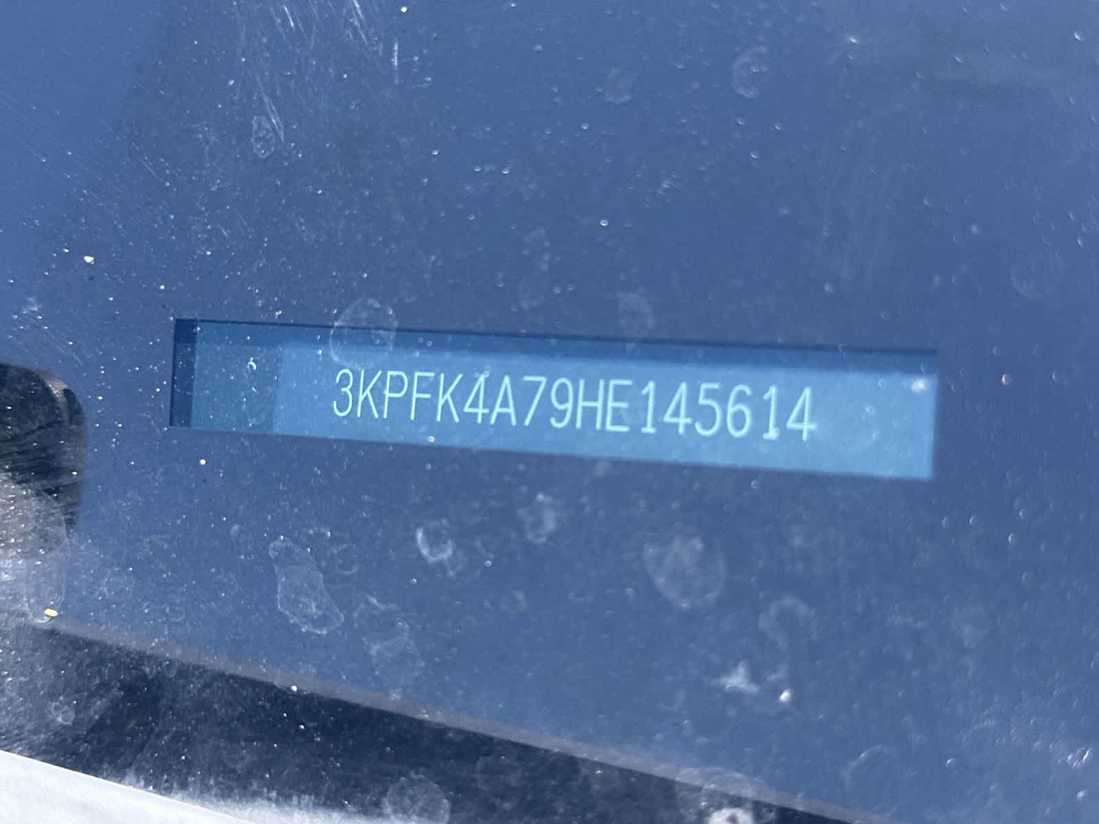 Thumbnail: 2017 Kia Forte - 22