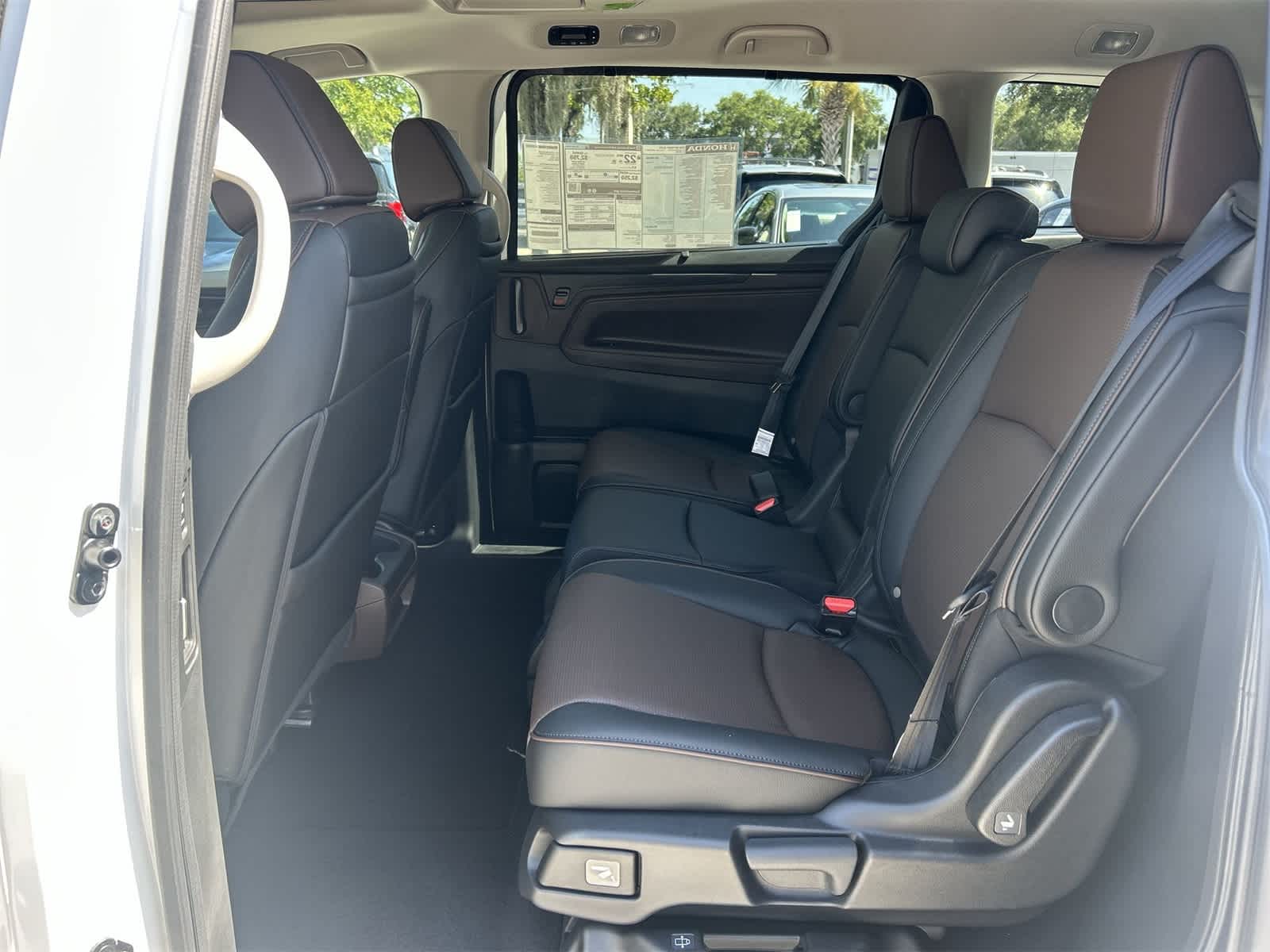 Thumbnail: 2026 Honda Odyssey - 15