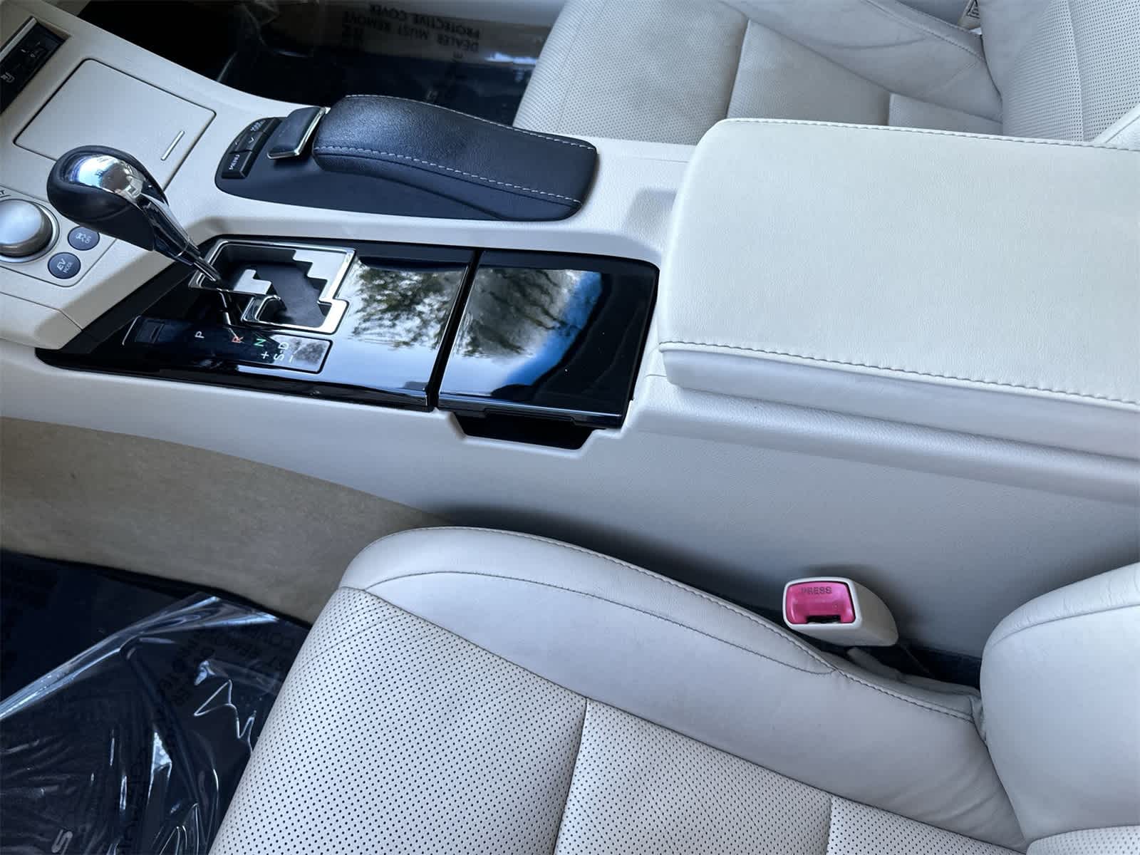 Thumbnail: 2014 Lexus ES - 18