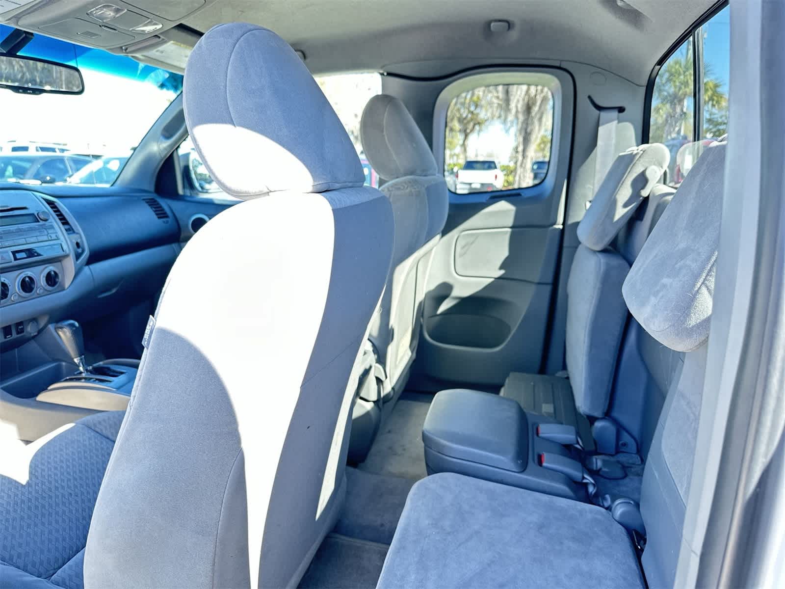 Thumbnail: 2010 Toyota Tacoma - 14