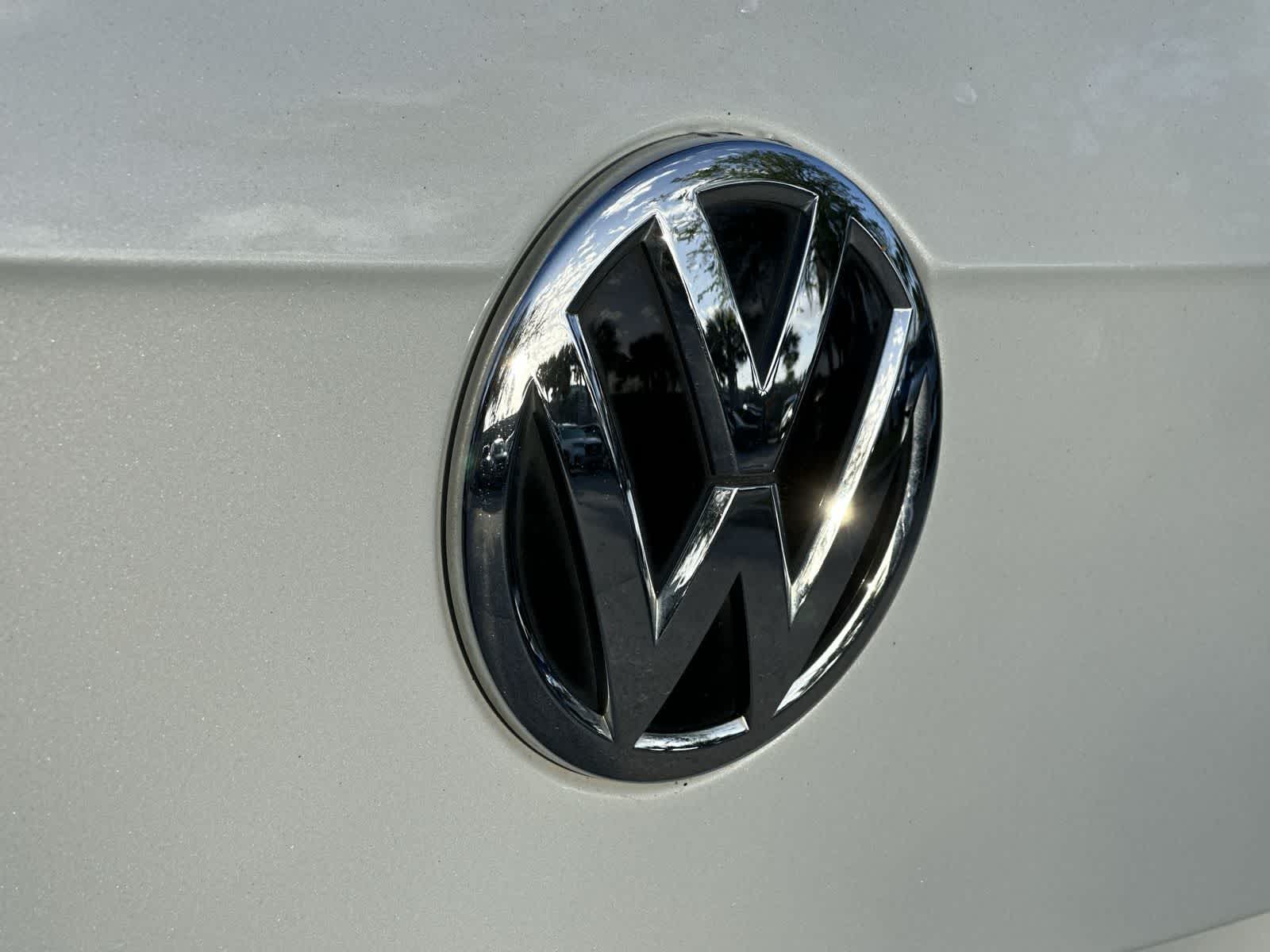 Thumbnail: 2018 Volkswagen Tiguan - 9