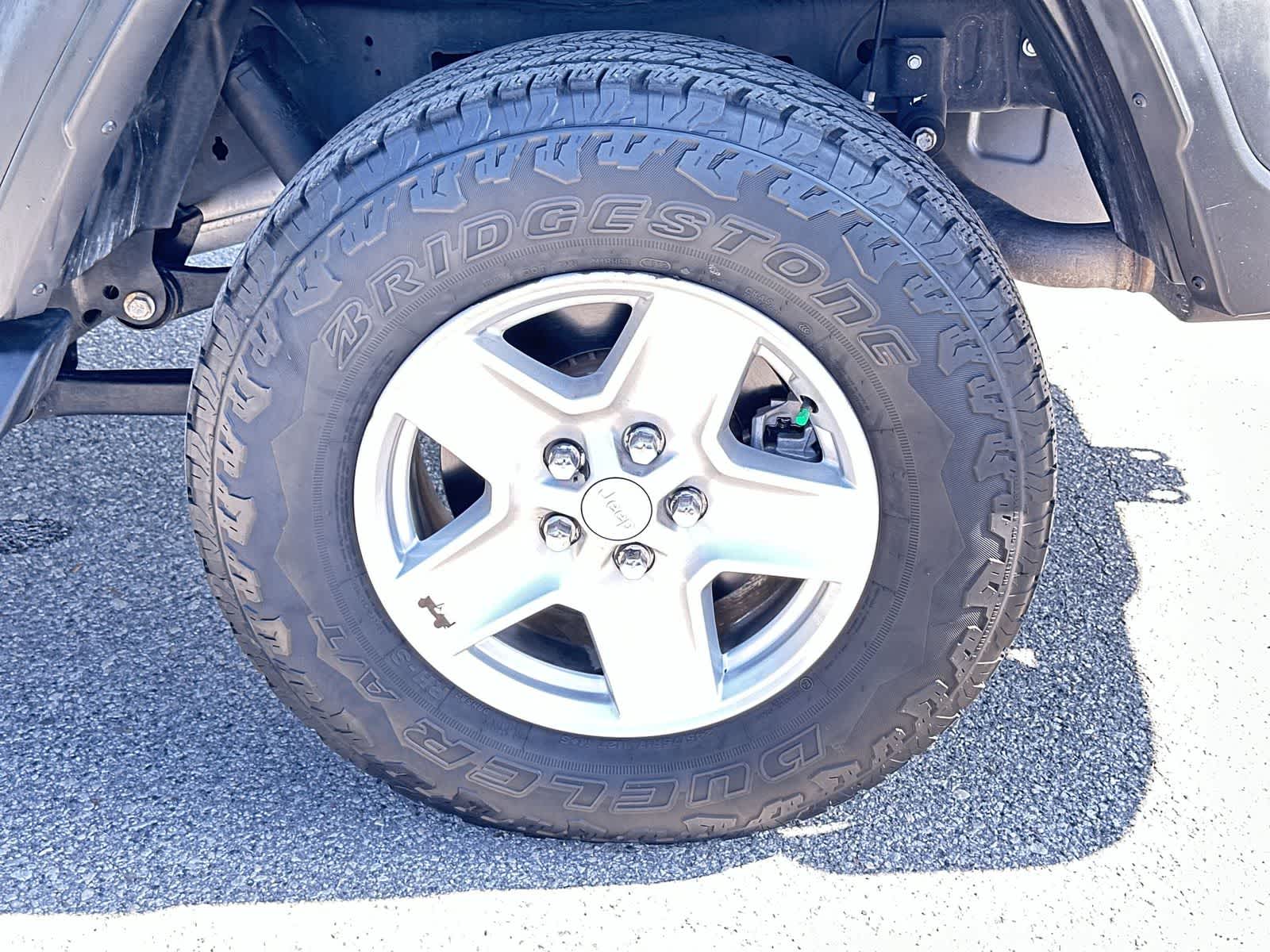 Thumbnail: 2020 Jeep Gladiator - 12