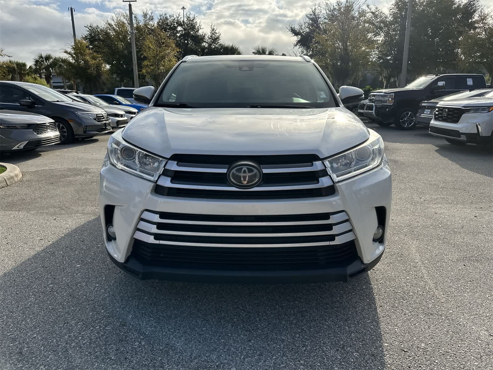 Thumbnail: 2017 Toyota Highlander - 9