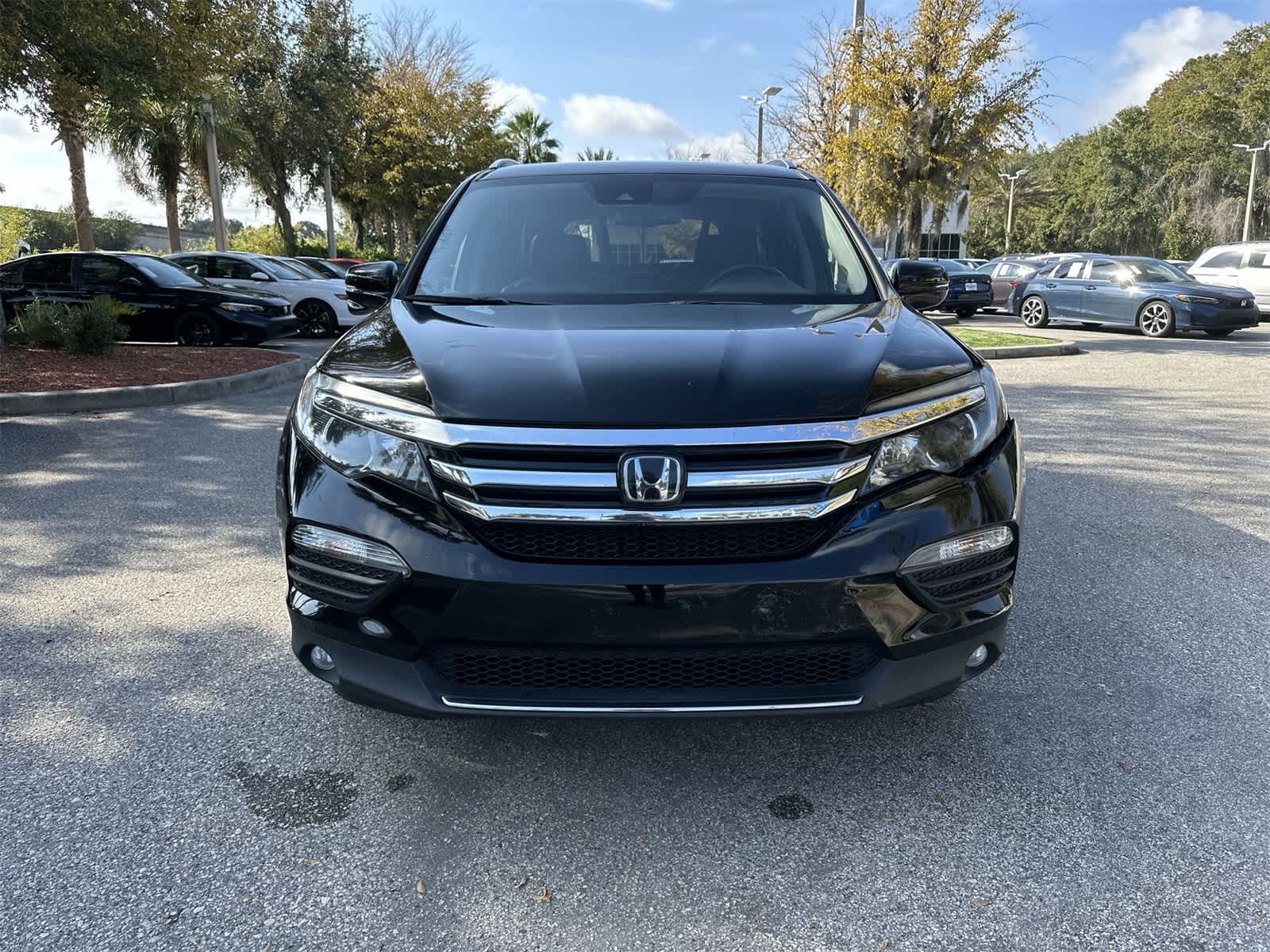 Thumbnail: 2018 Honda Pilot - 9