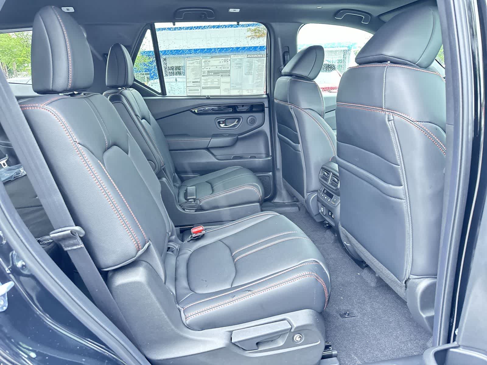 Thumbnail: 2026 Honda Pilot - 16