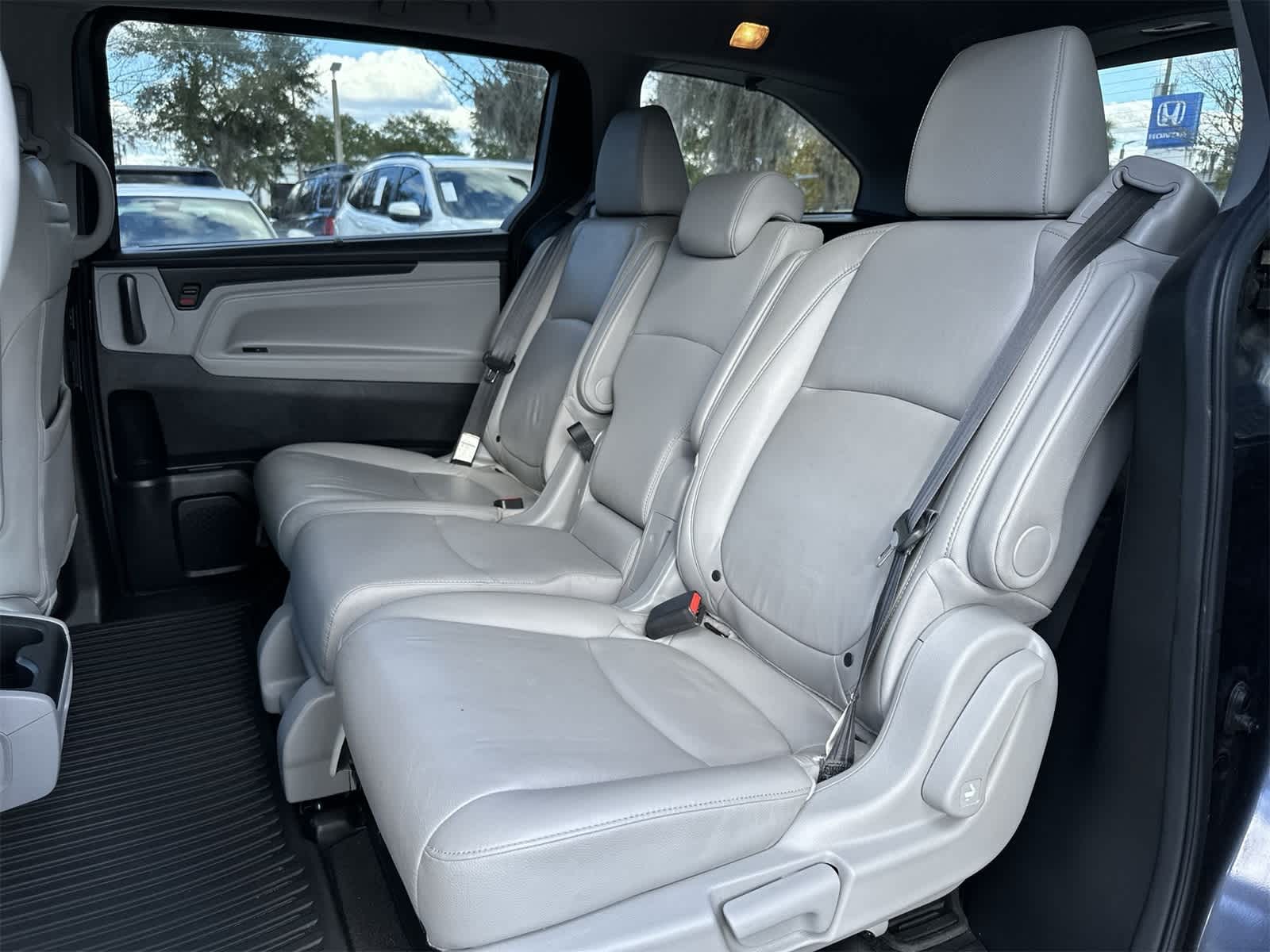 Thumbnail: 2018 Honda Odyssey - 15