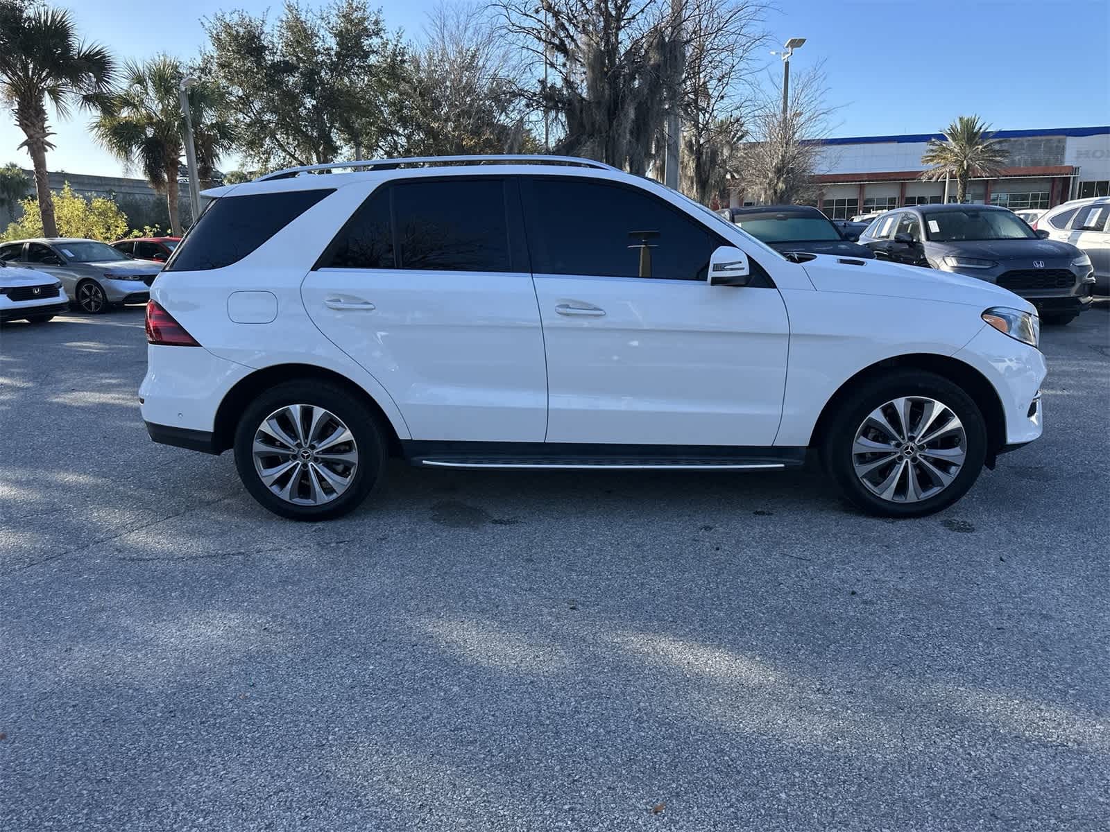 Thumbnail: 2016 Mercedes-Benz GLE - 7