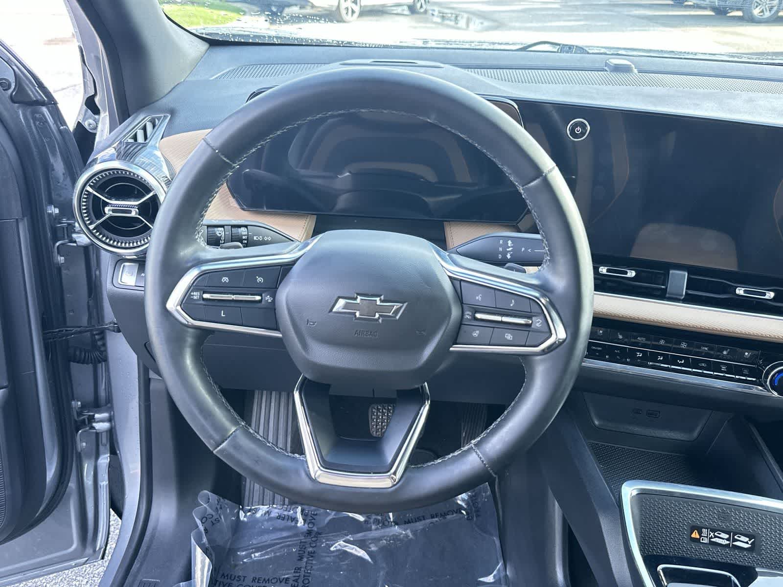 Thumbnail: 2025 Chevrolet Equinox - 18