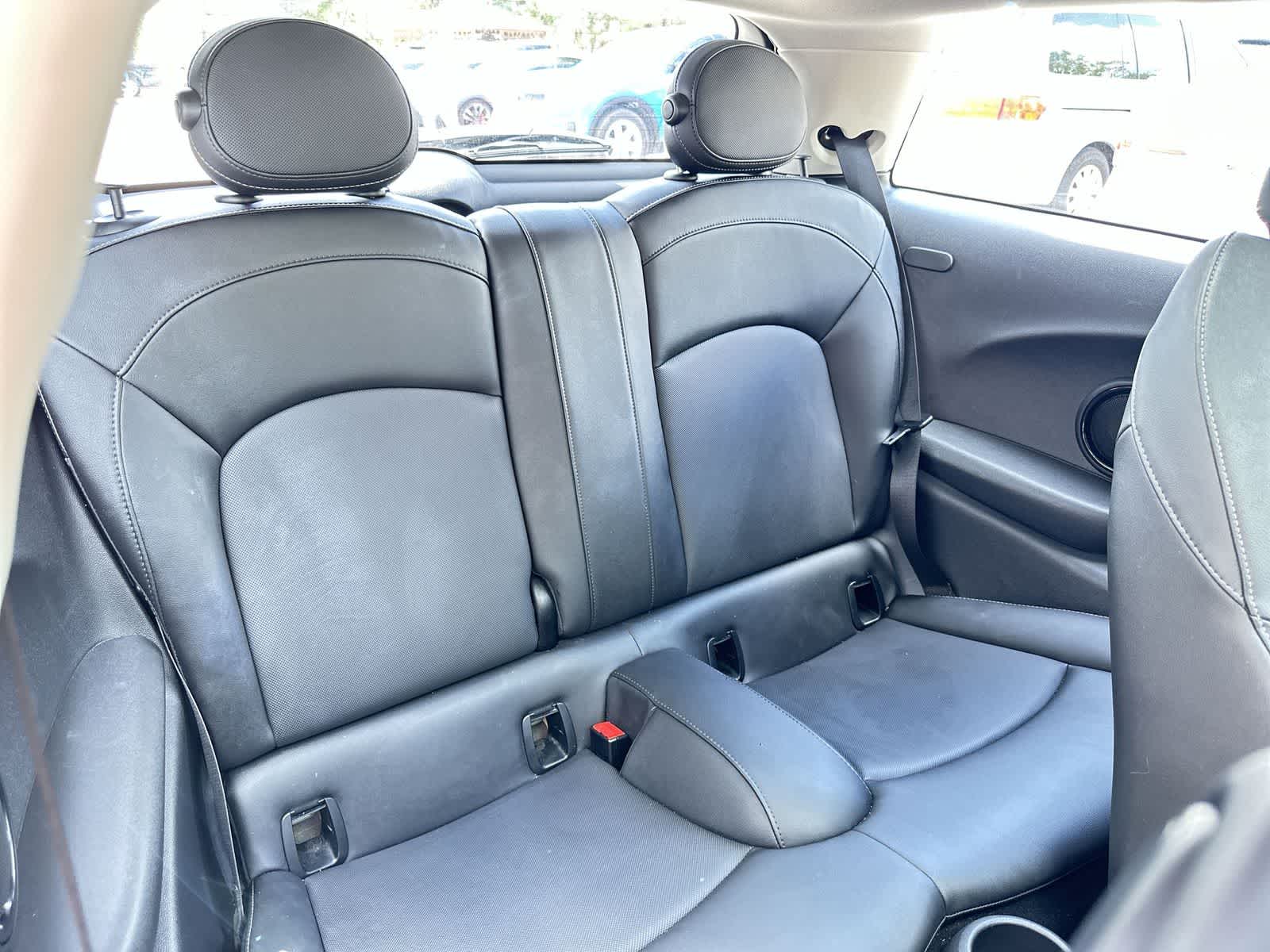 Thumbnail: 2019 MINI Cooper Hardtop - 15