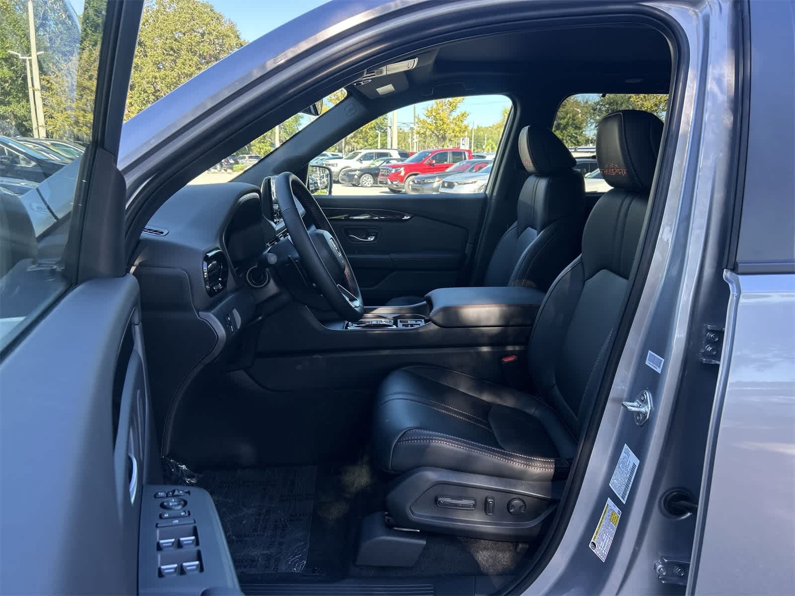 Thumbnail: 2025 Honda Pilot - 2