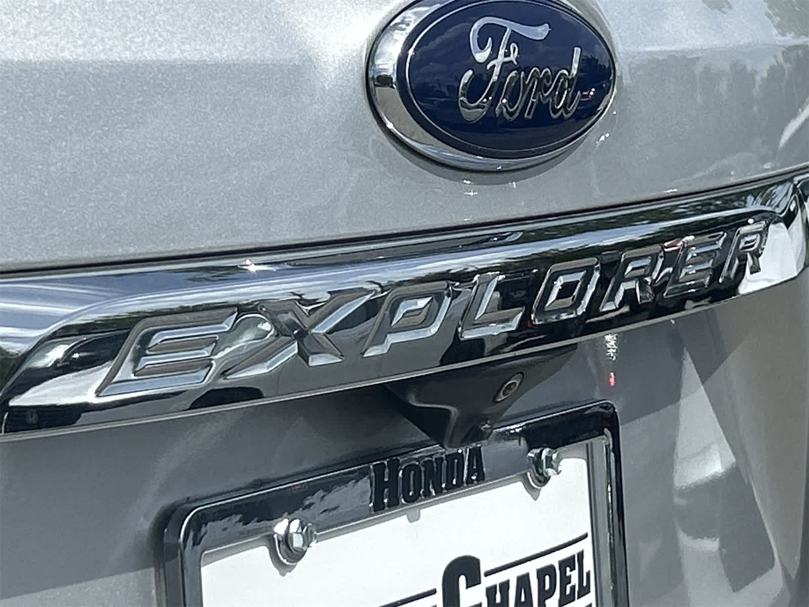 2017 Ford Explorer XLT 11