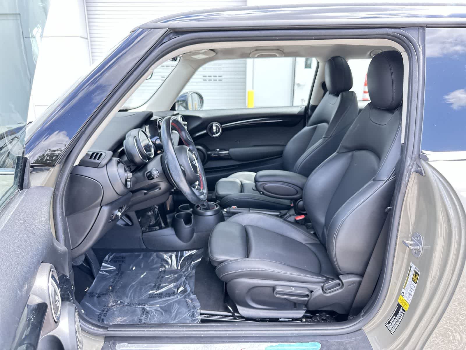 Thumbnail: 2019 MINI Cooper Hardtop - 2