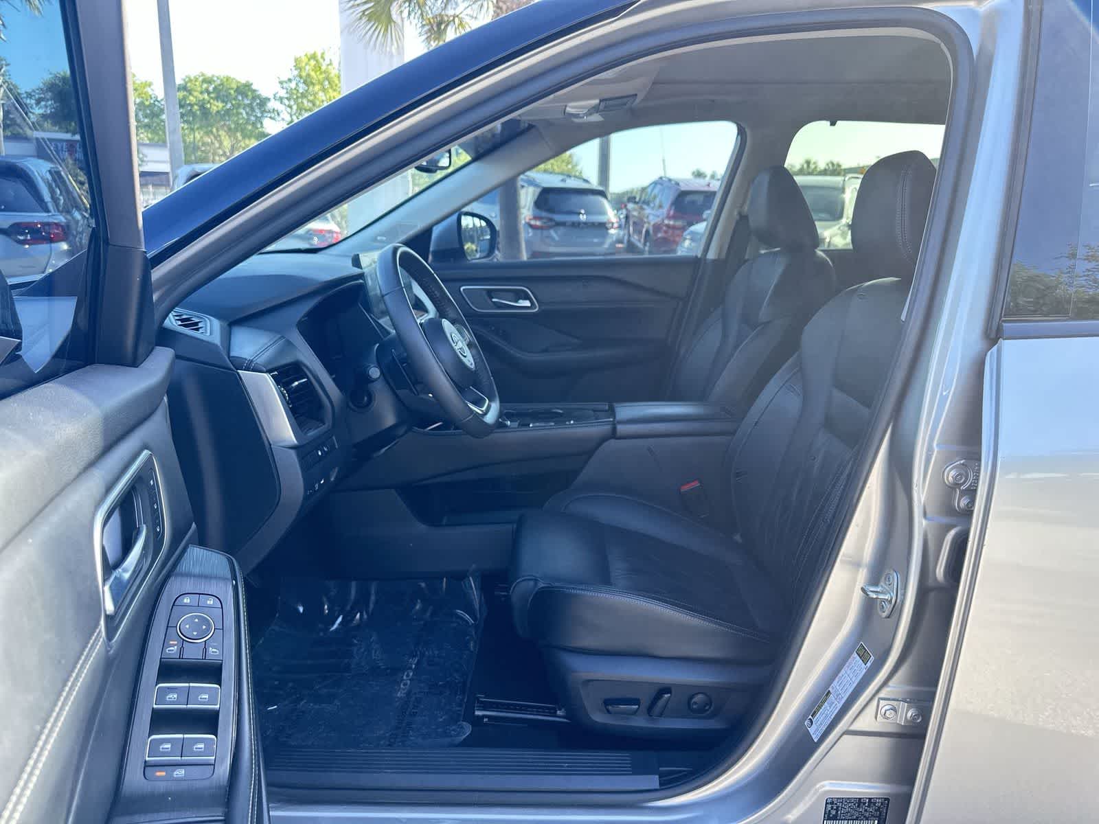 Thumbnail: 2024 Nissan Rogue - 2